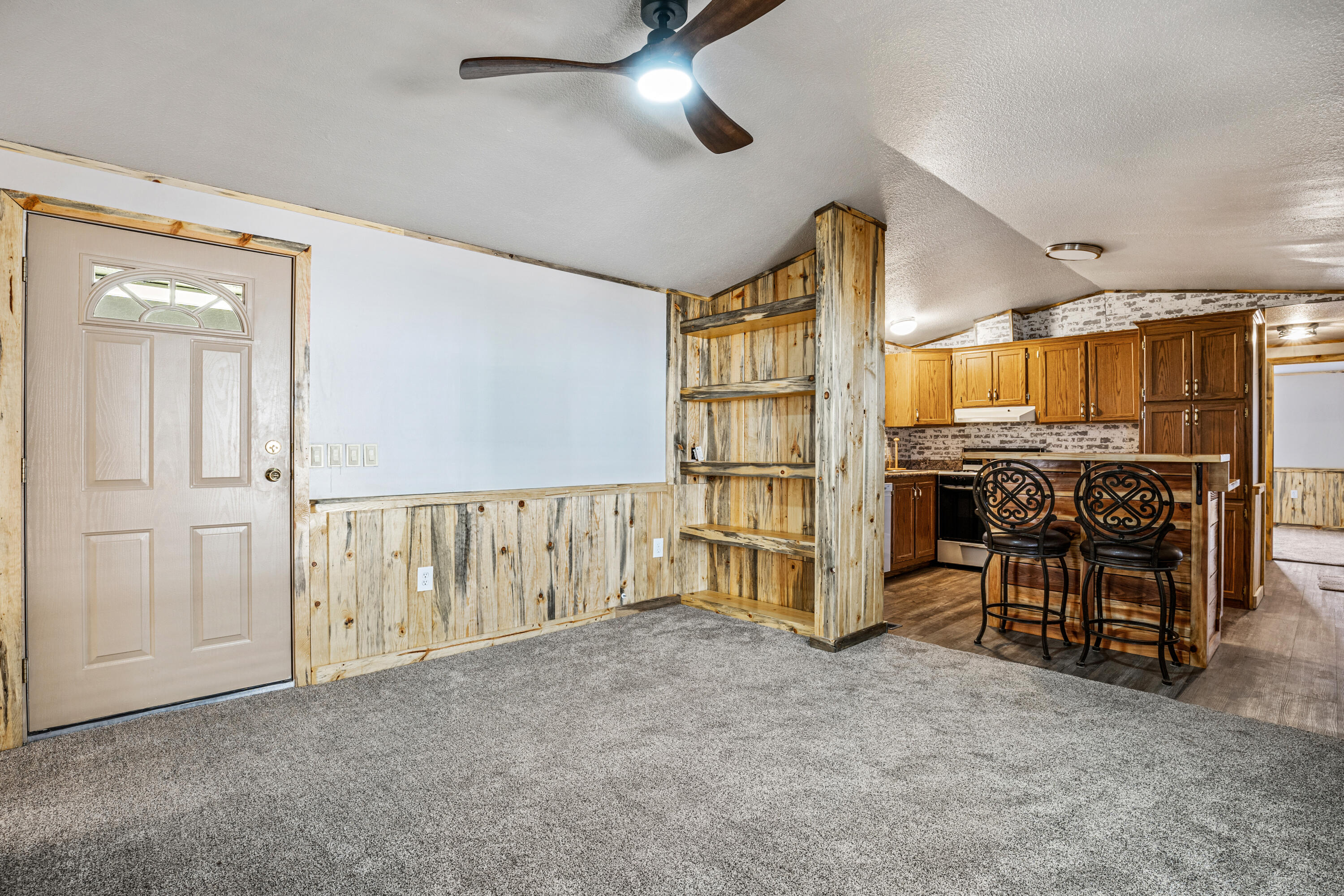 LAVA BLUFF MOBILE HOME PARK - Residential