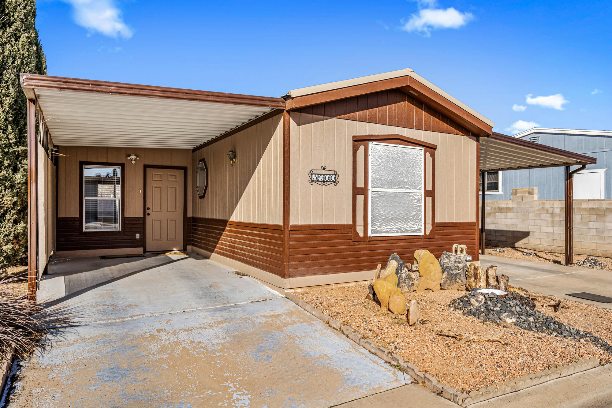 LAVA BLUFF MOBILE HOME PARK - Residential