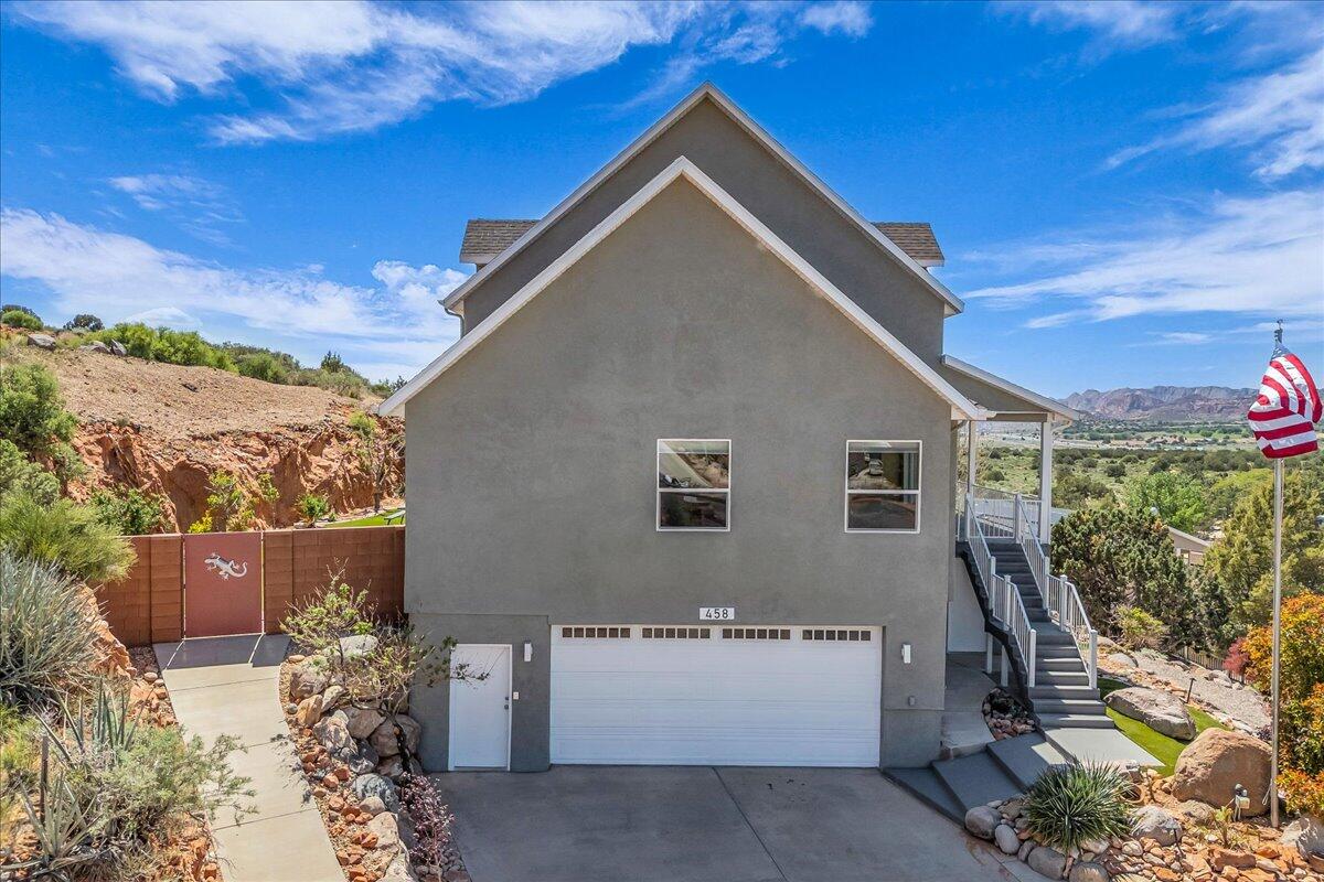 HOMESPUN VILLAGE - Residential