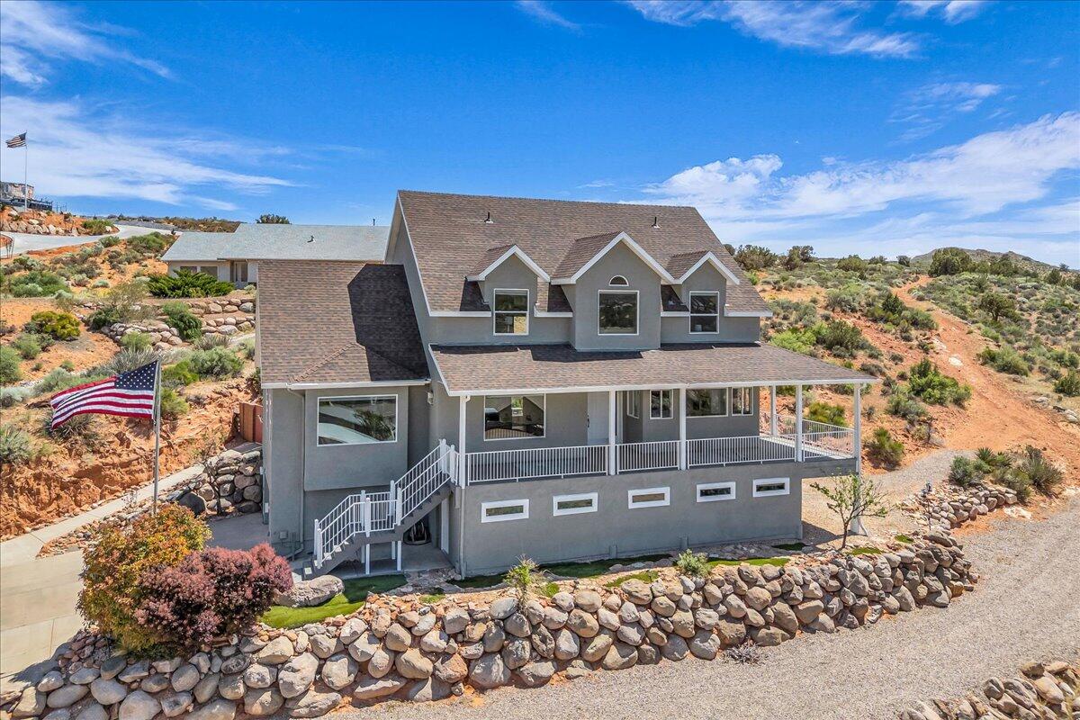 HOMESPUN VILLAGE - Residential