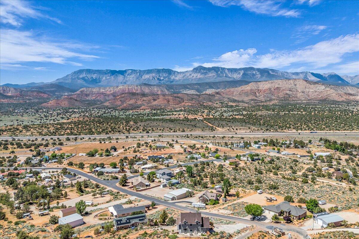 HOMESPUN VILLAGE - Residential