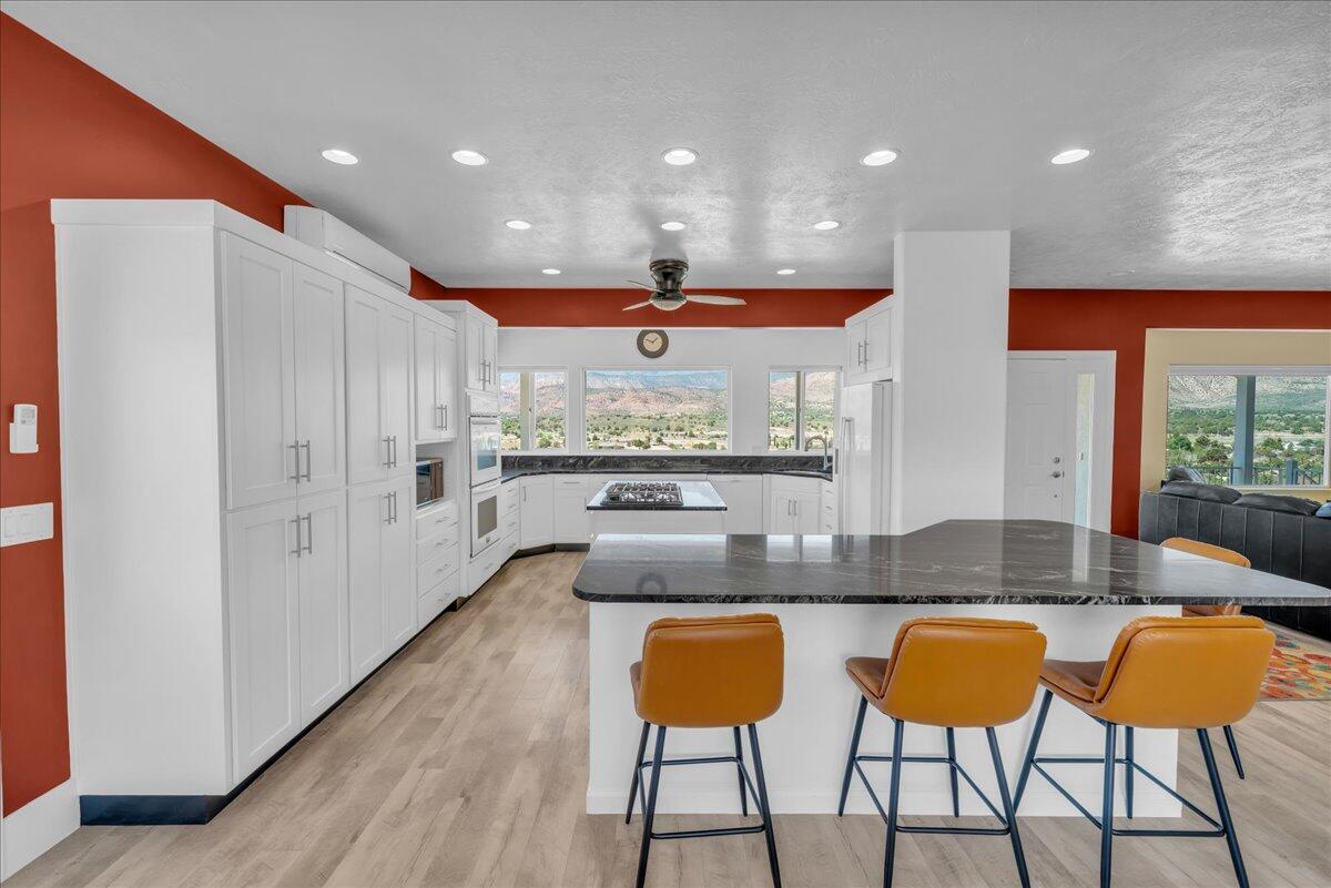 HOMESPUN VILLAGE - Residential