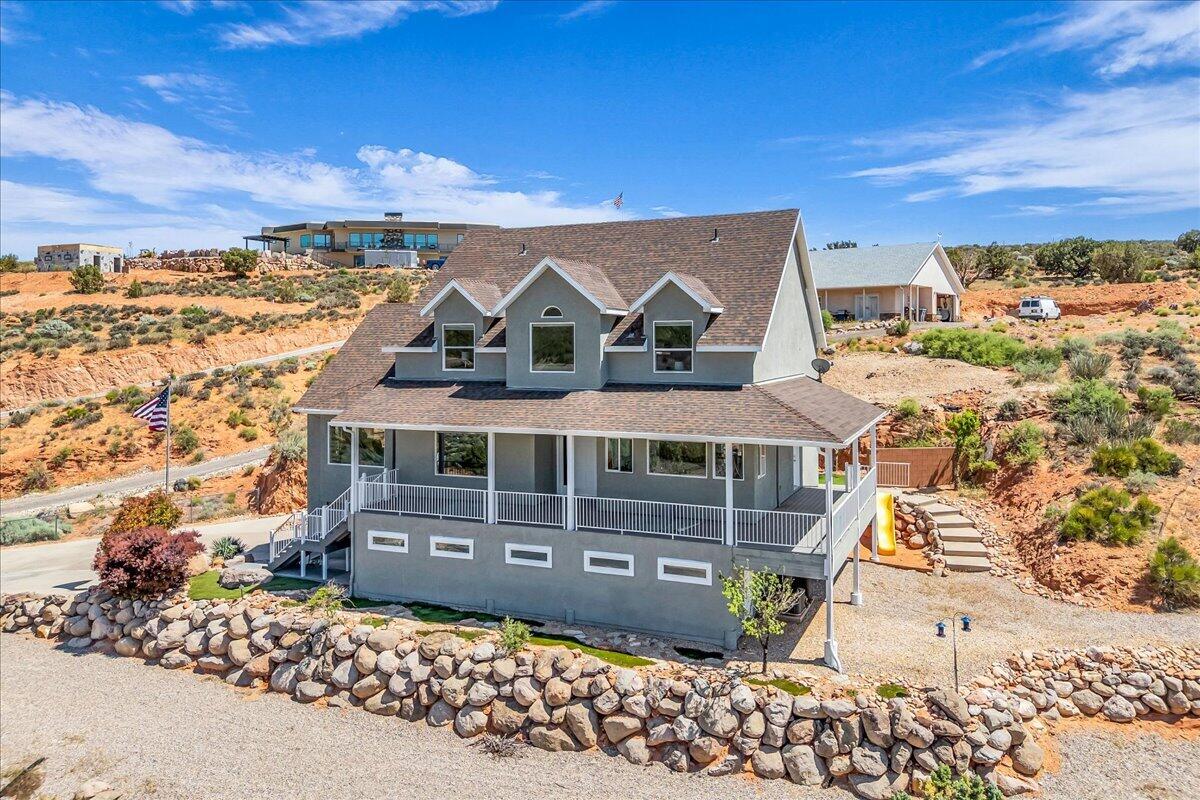 HOMESPUN VILLAGE - Residential