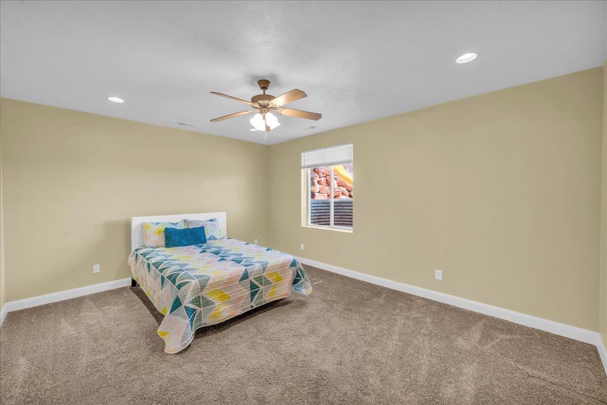 HOMESPUN VILLAGE - Residential