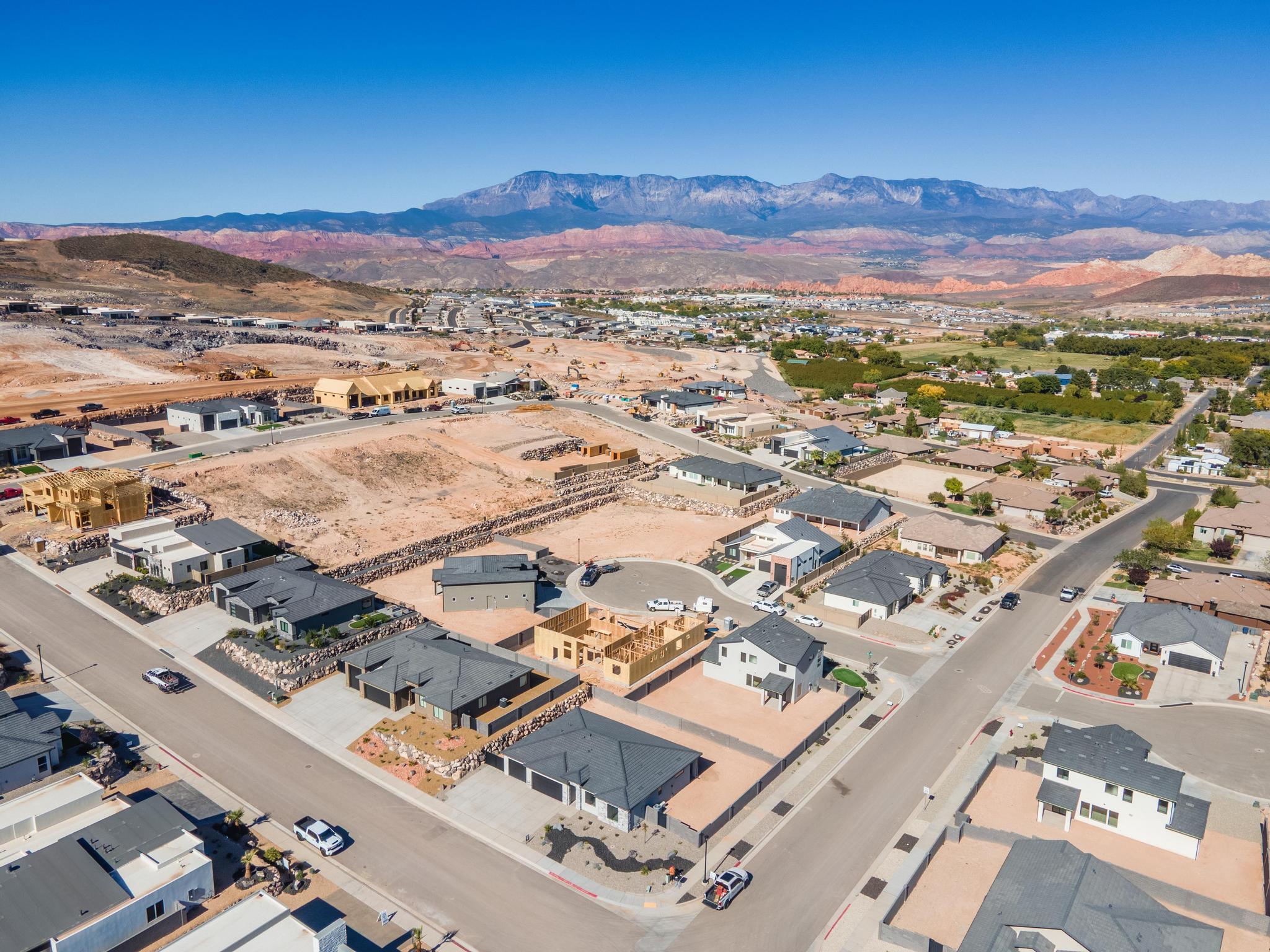 SCENIC POINTE - Residential