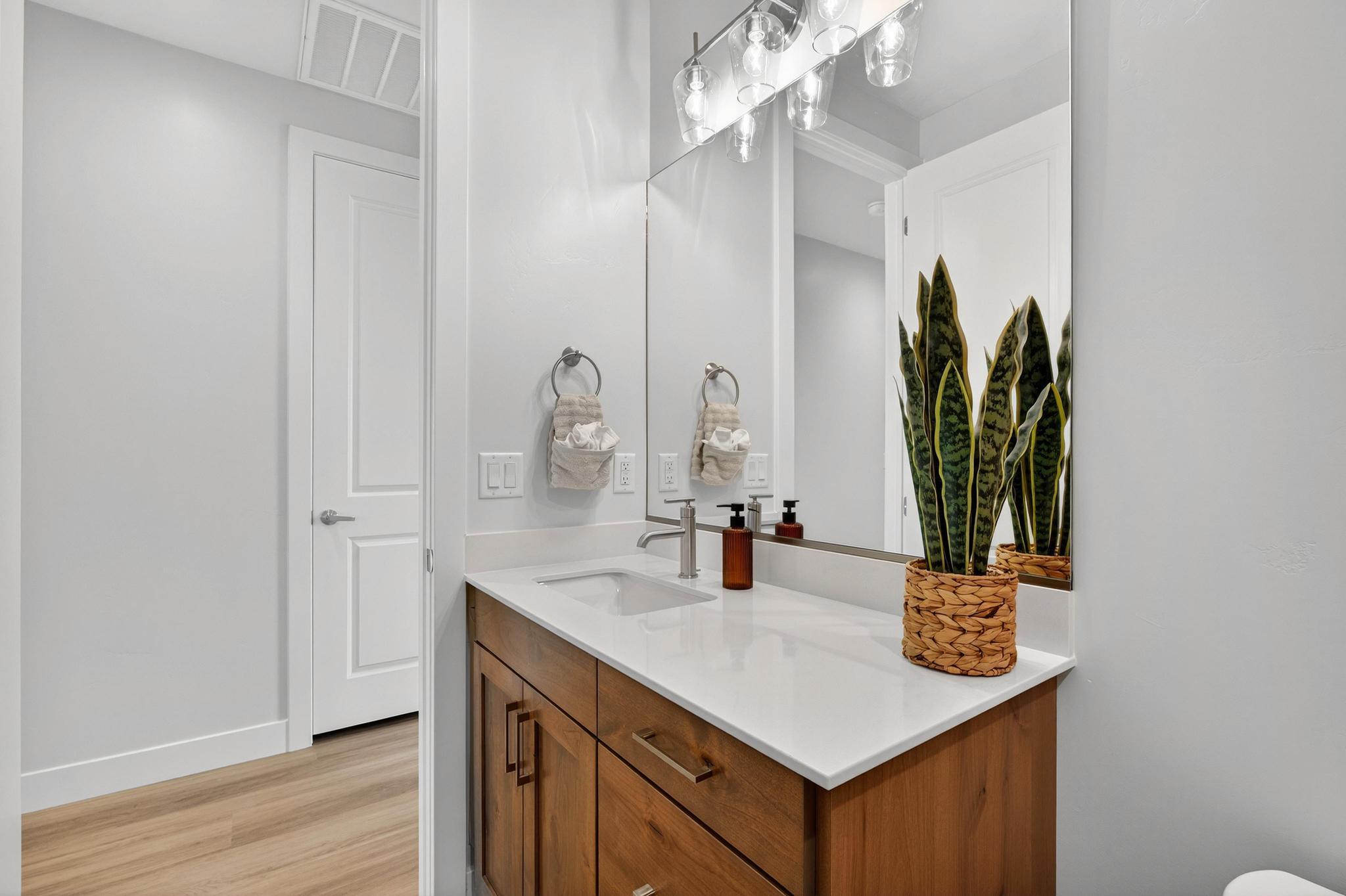 SCENIC POINTE - Residential