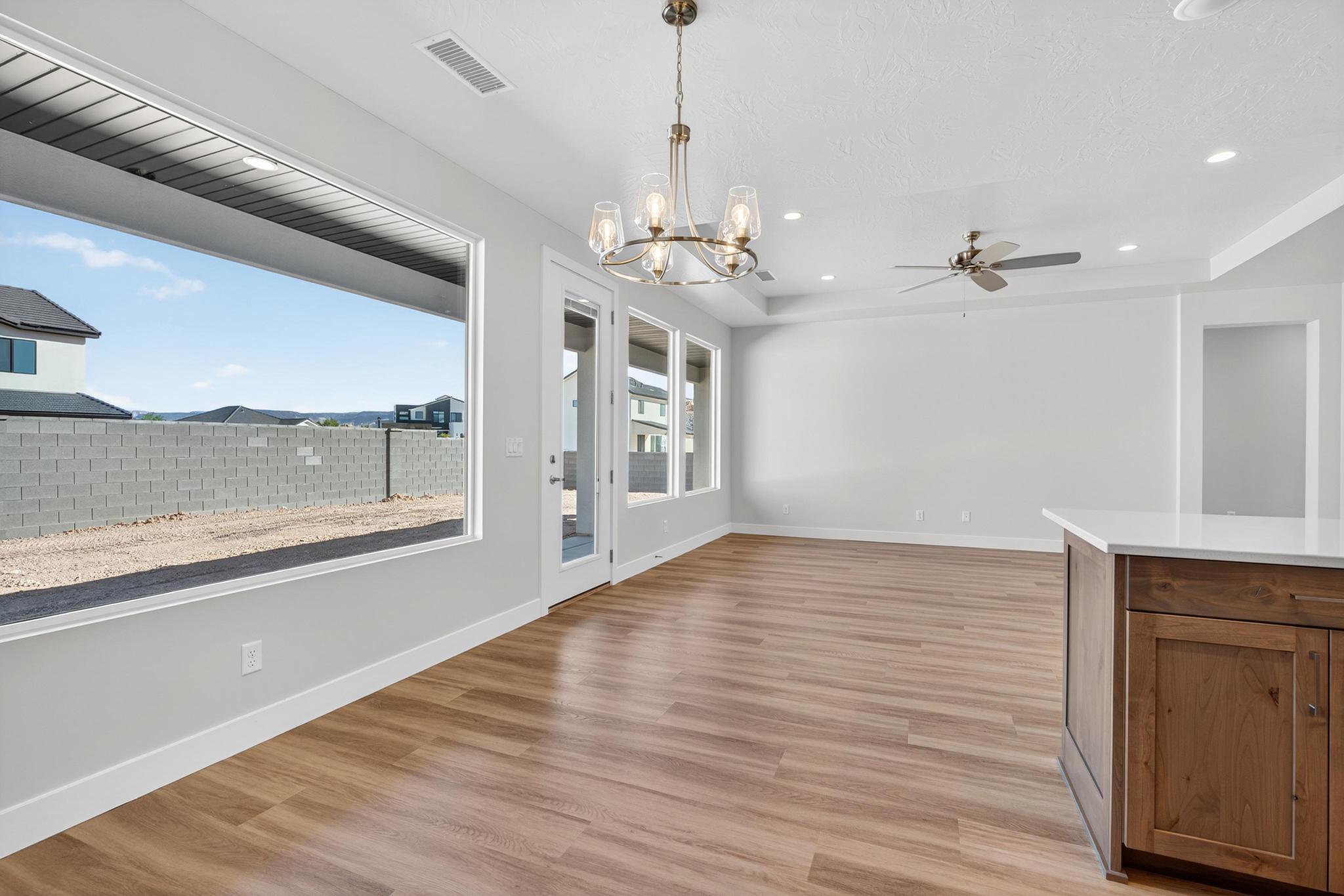 SCENIC POINTE - Residential