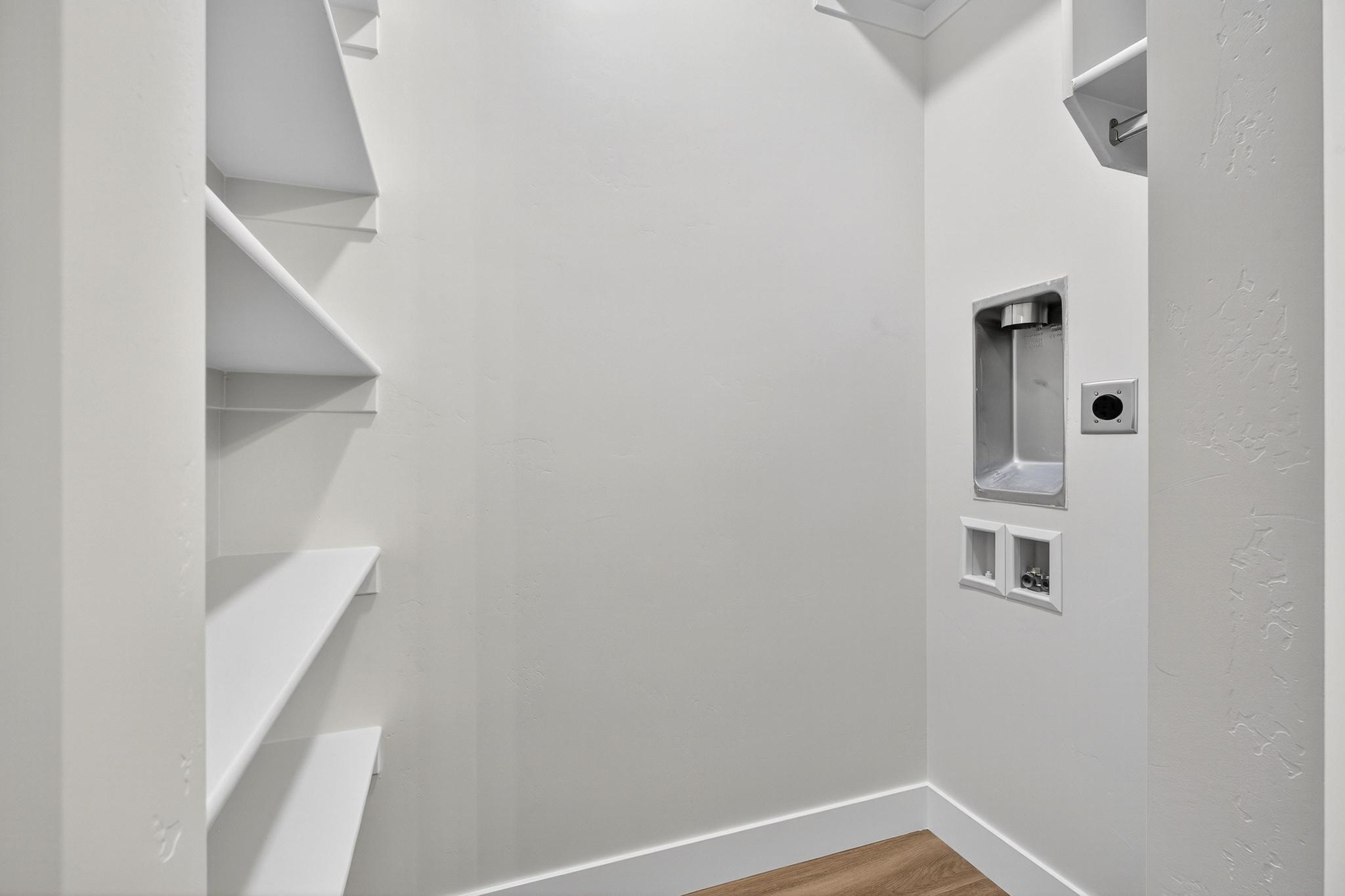 SCENIC POINTE - Residential