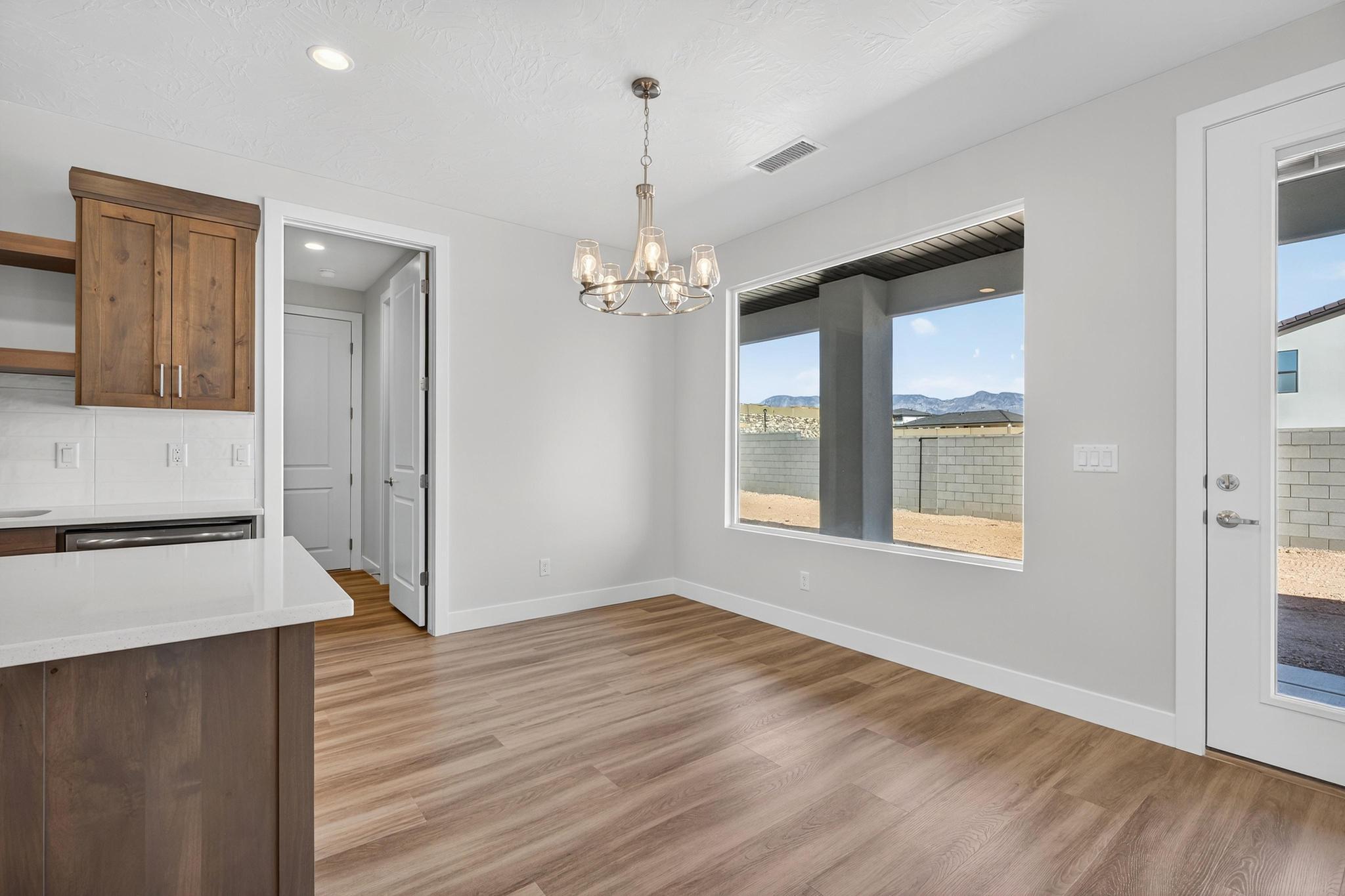 SCENIC POINTE - Residential