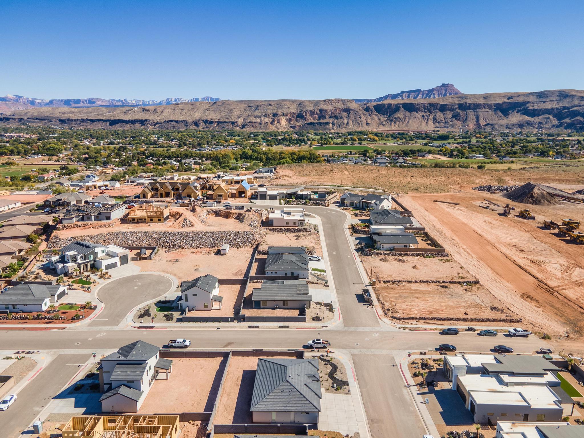 SCENIC POINTE - Residential