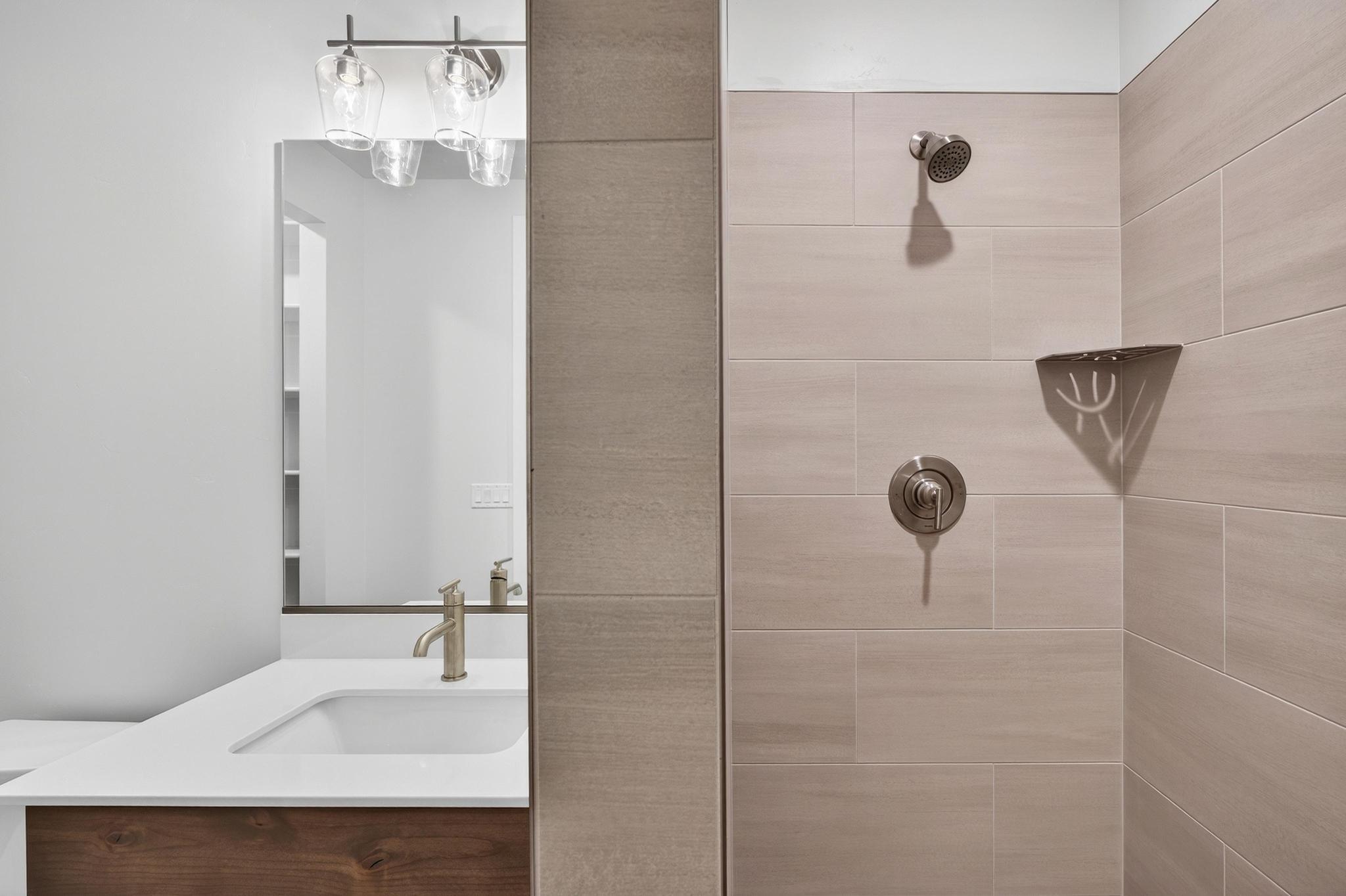 SCENIC POINTE - Residential