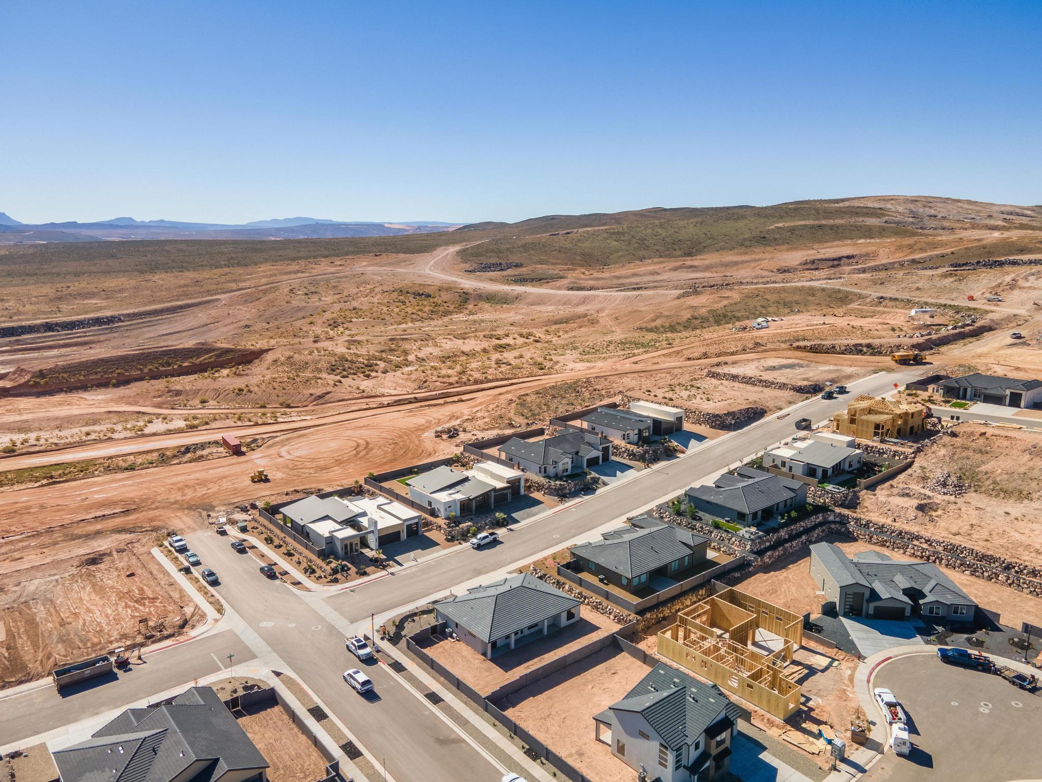 SCENIC POINTE - Residential