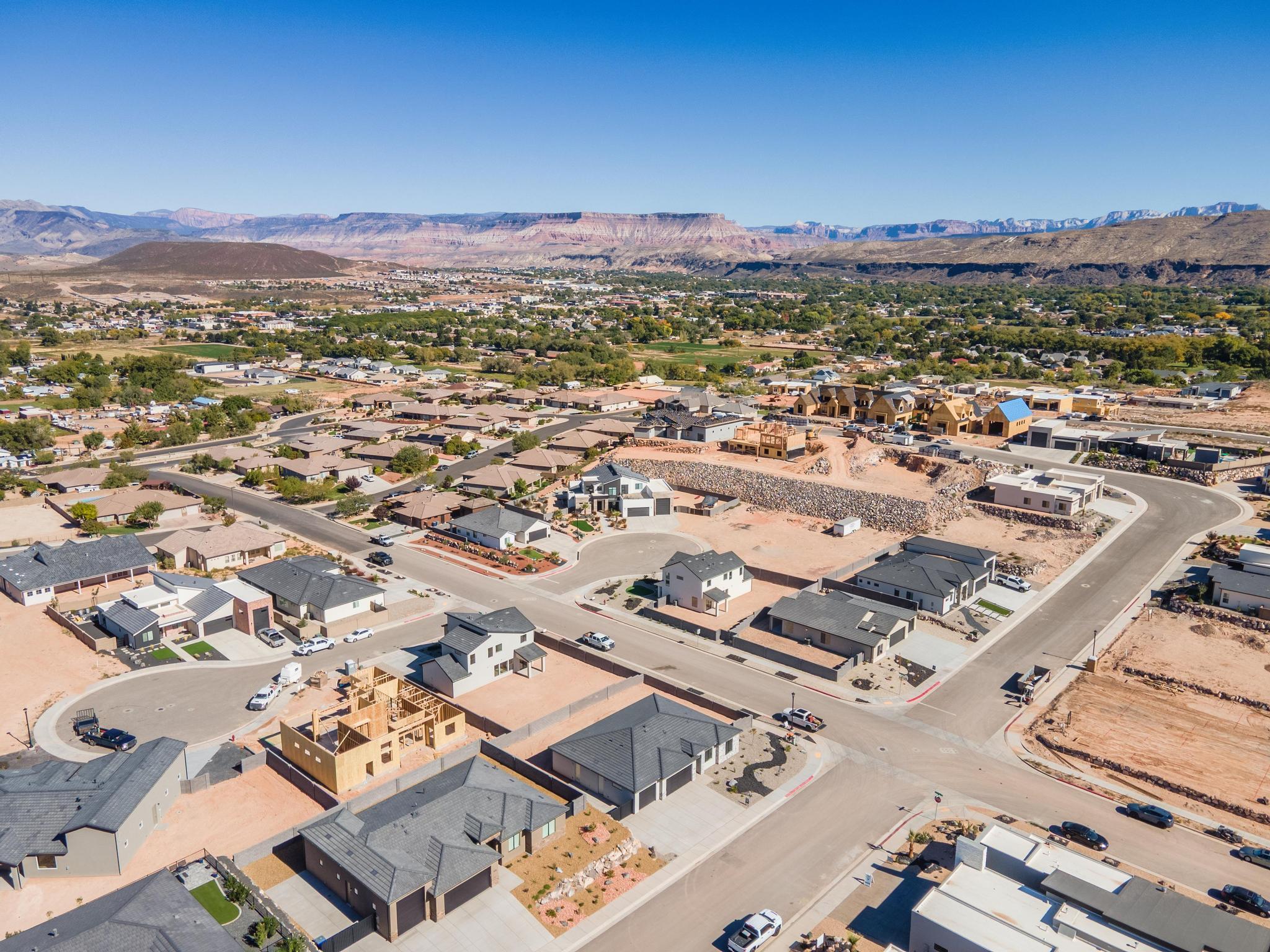 SCENIC POINTE - Residential