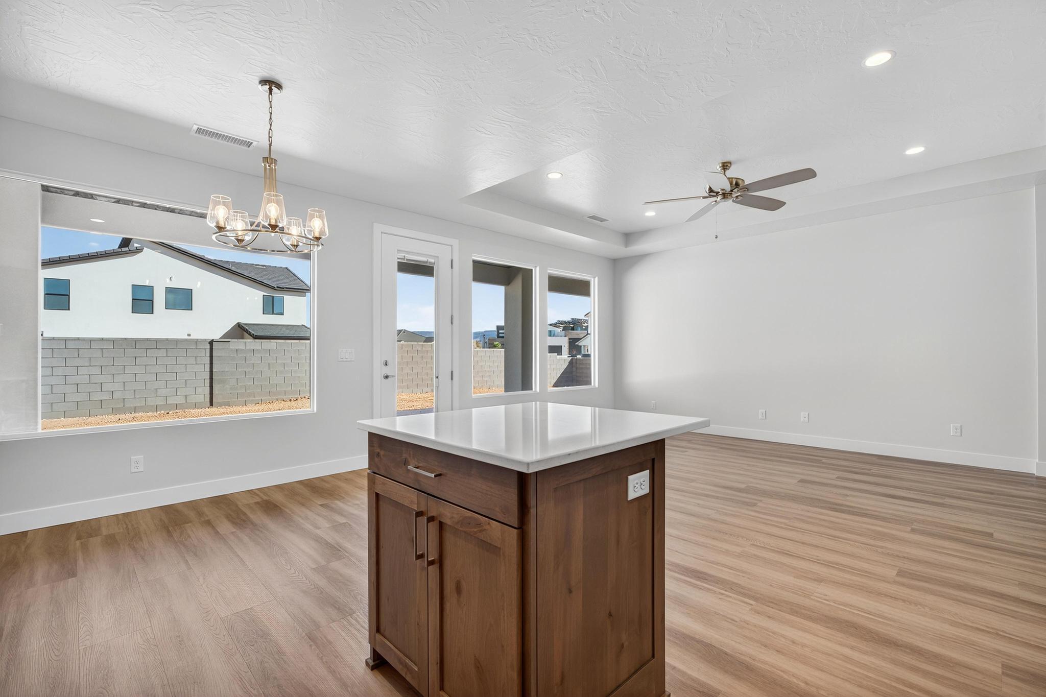 SCENIC POINTE - Residential