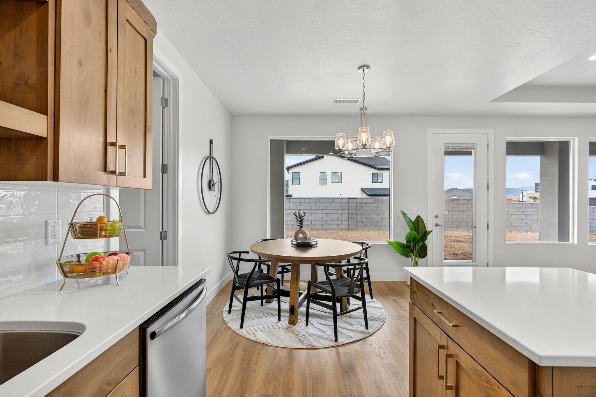 SCENIC POINTE - Residential