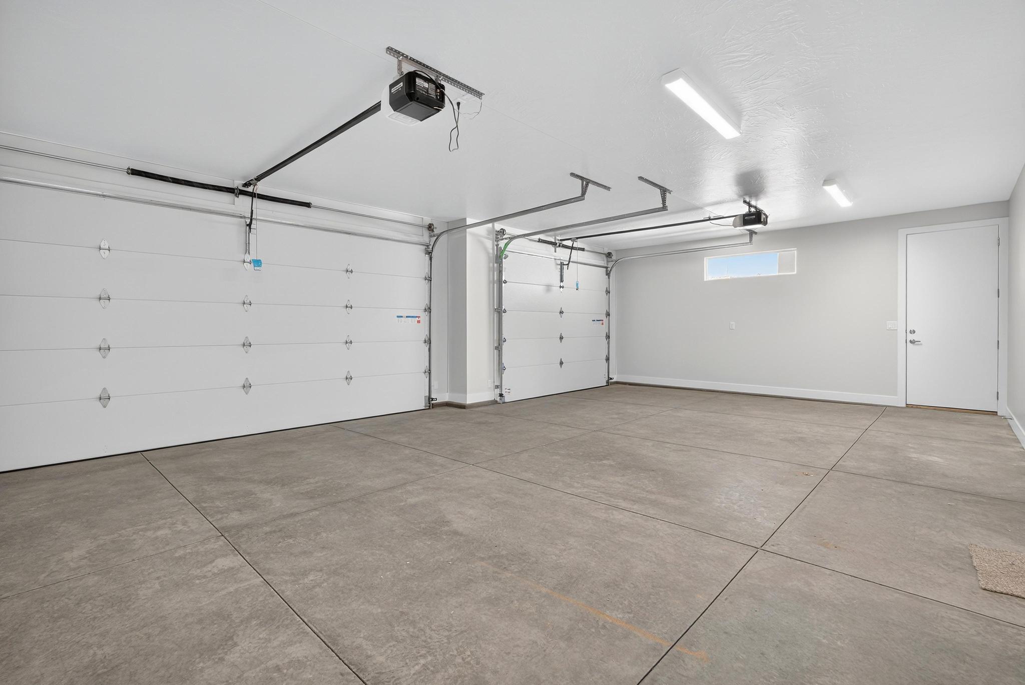 SCENIC POINTE - Residential