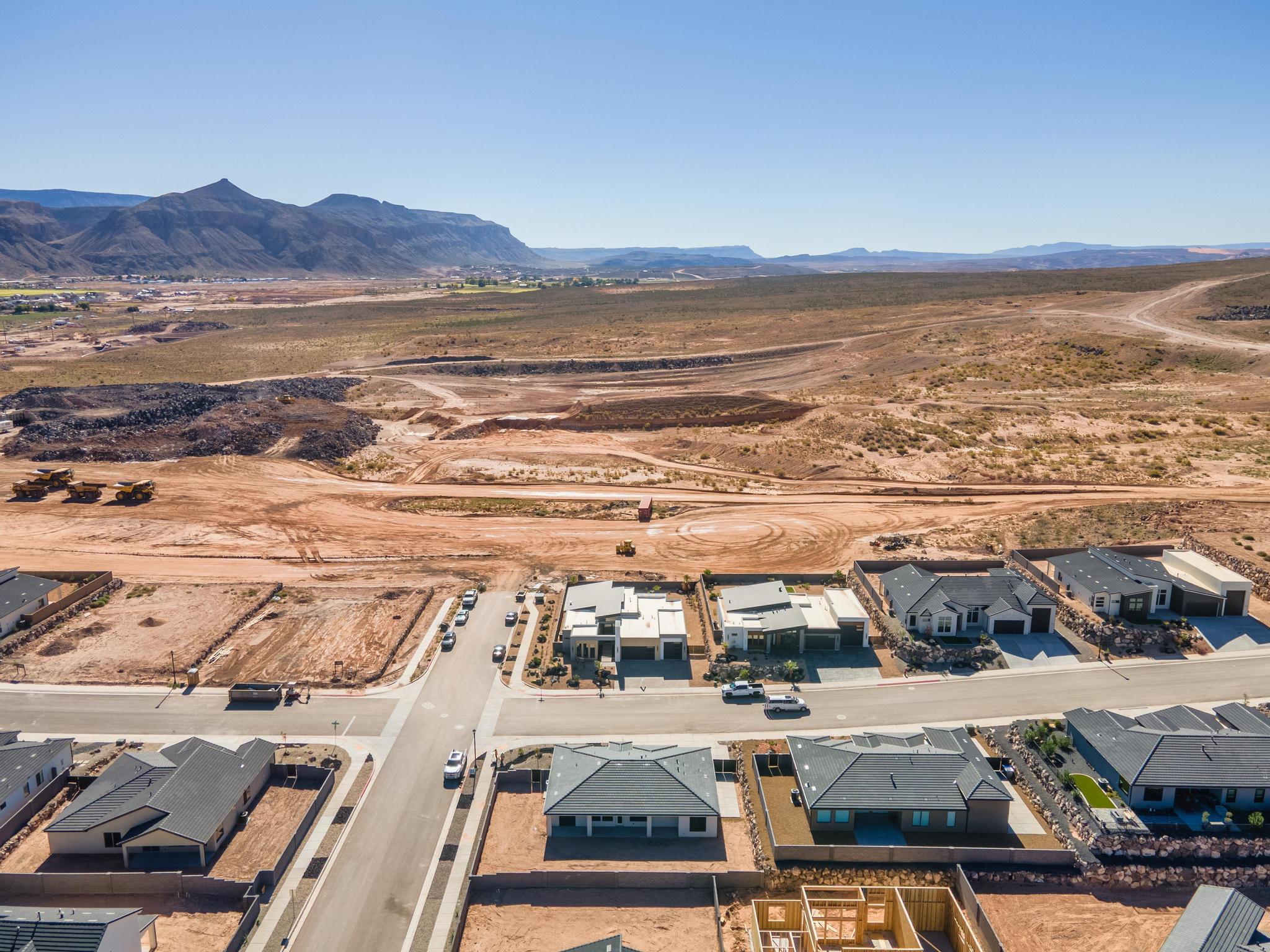 SCENIC POINTE - Residential