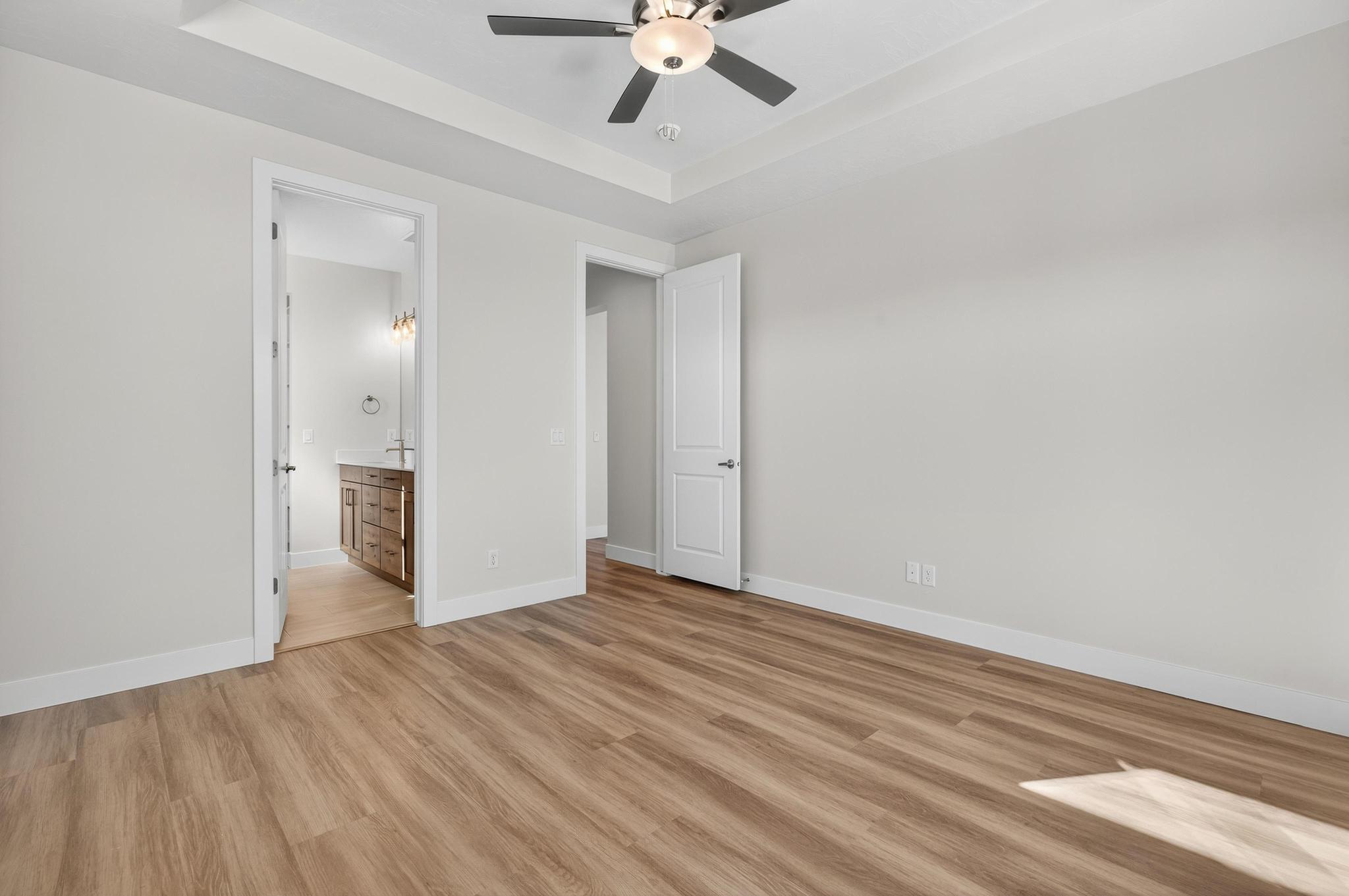 SCENIC POINTE - Residential