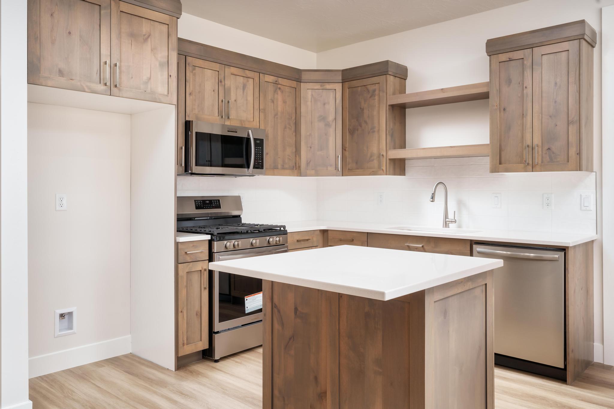 SCENIC POINTE - Residential