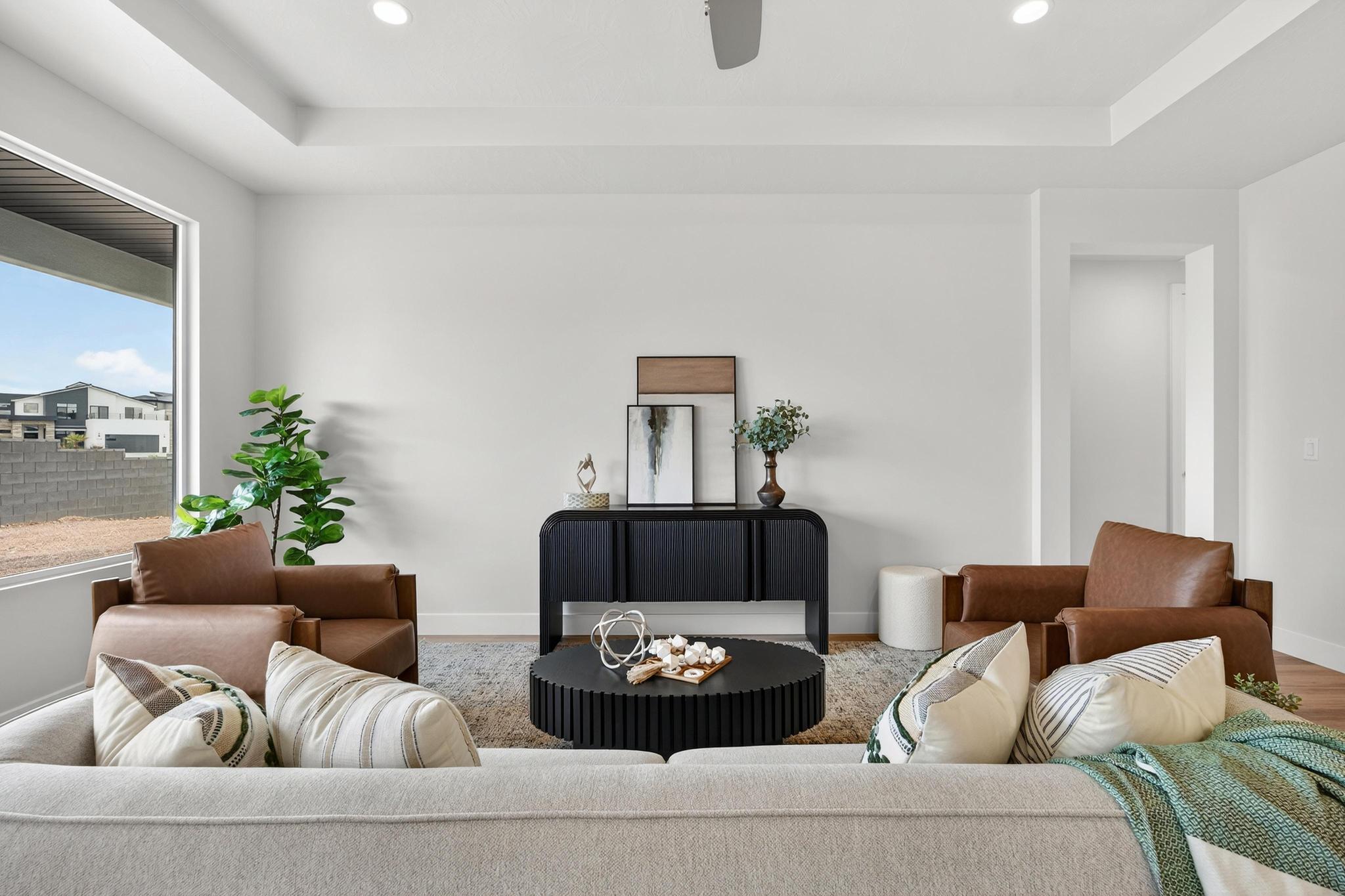 SCENIC POINTE - Residential