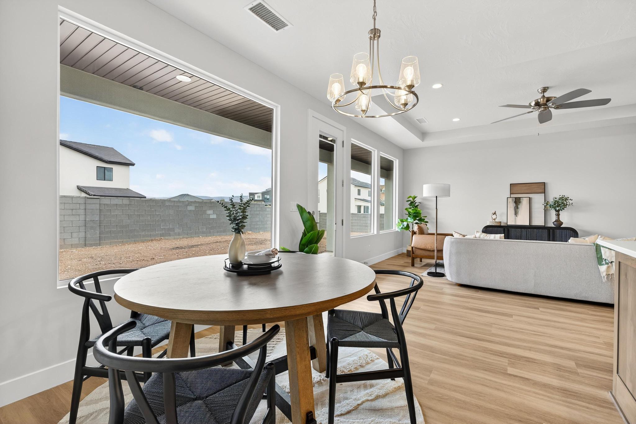 SCENIC POINTE - Residential