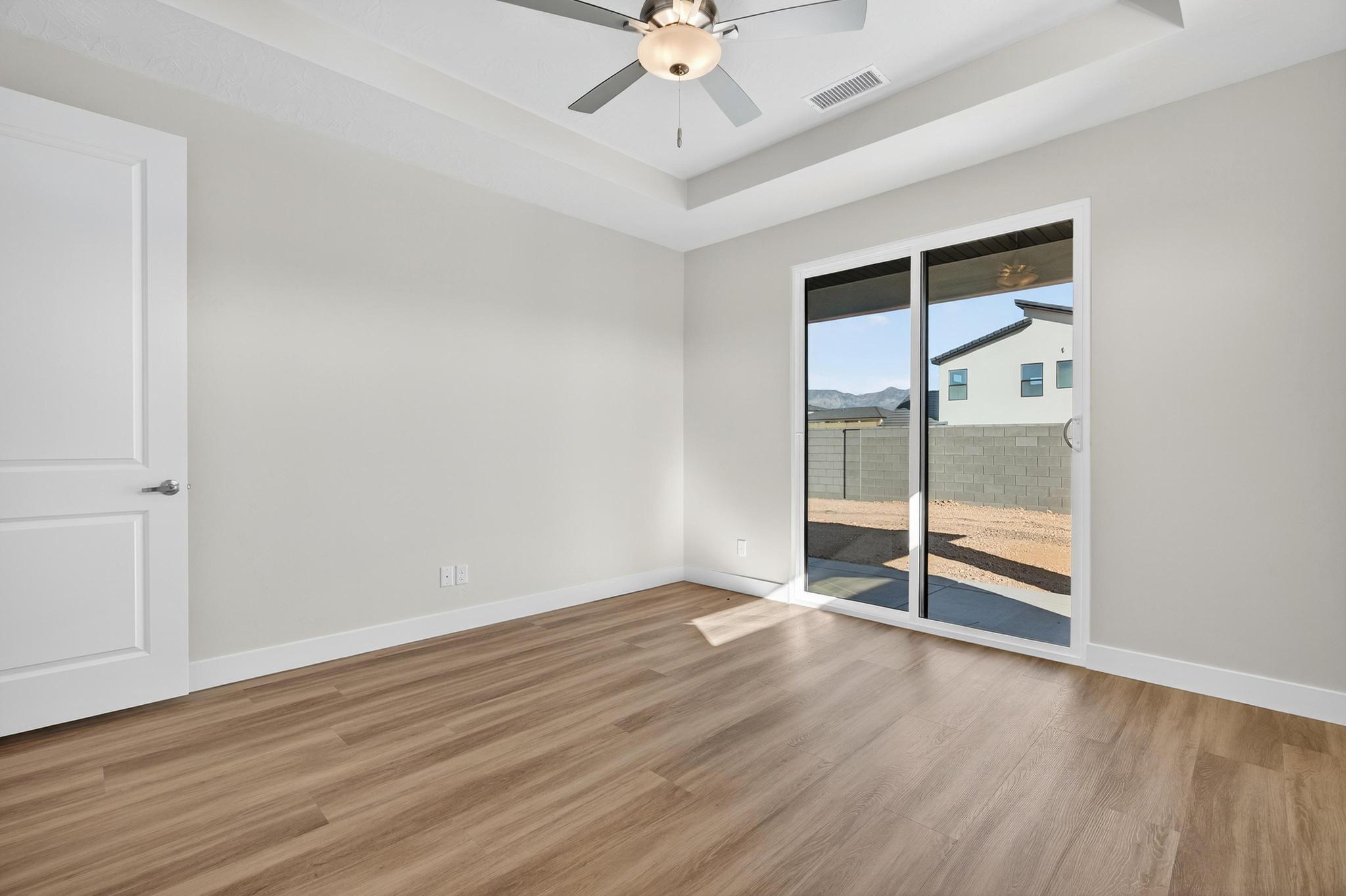 SCENIC POINTE - Residential