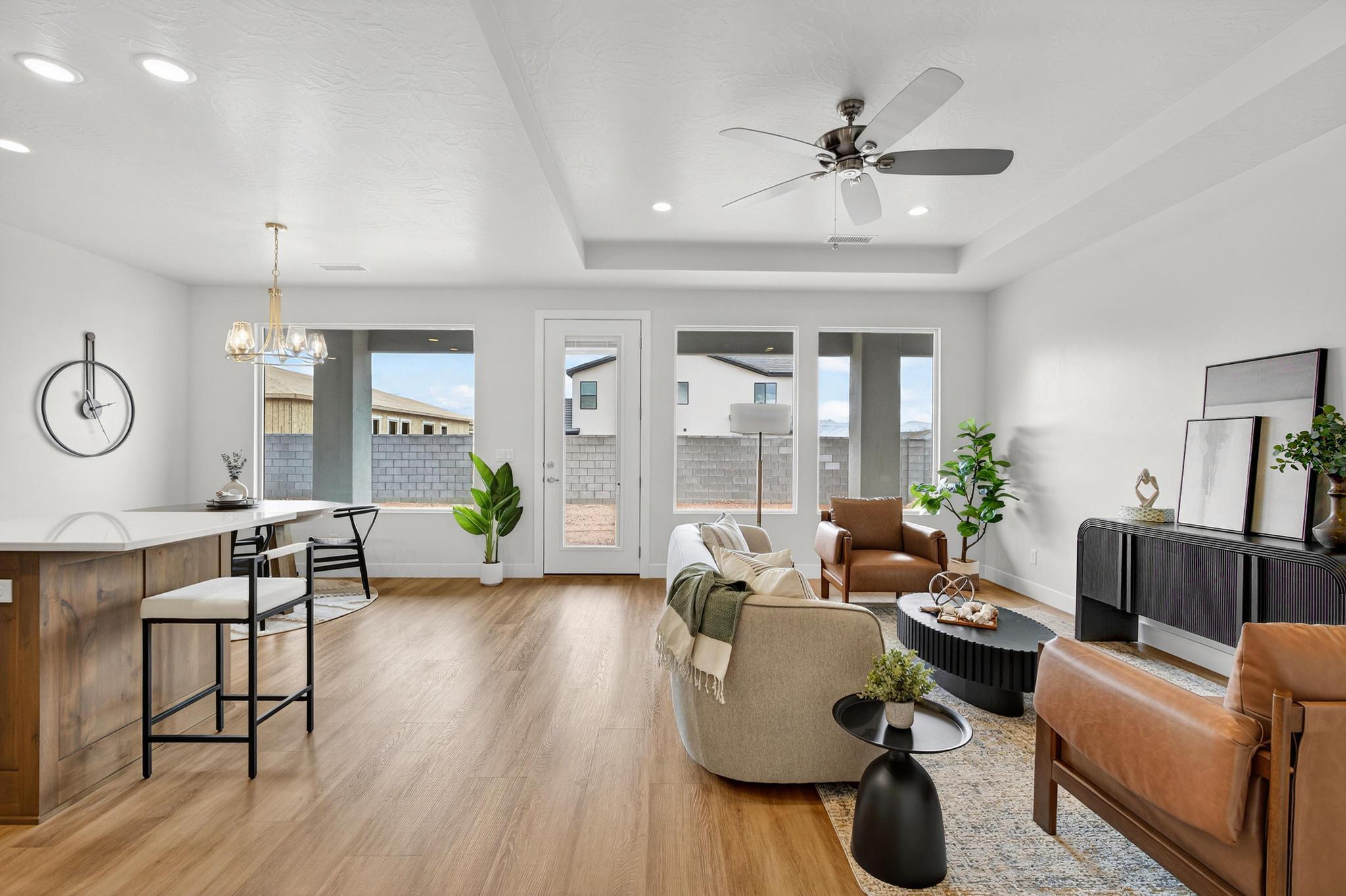 SCENIC POINTE - Residential