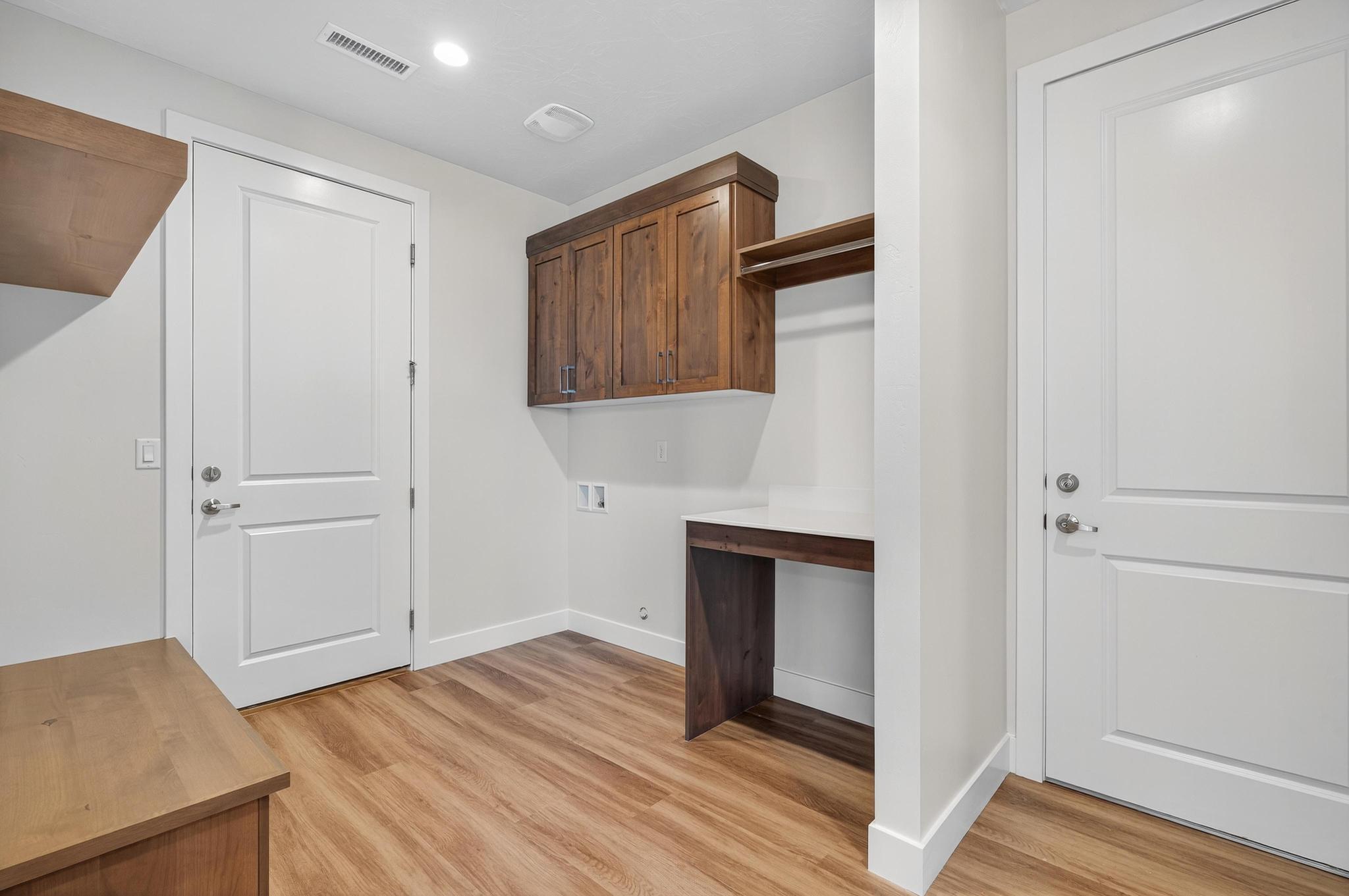 SCENIC POINTE - Residential