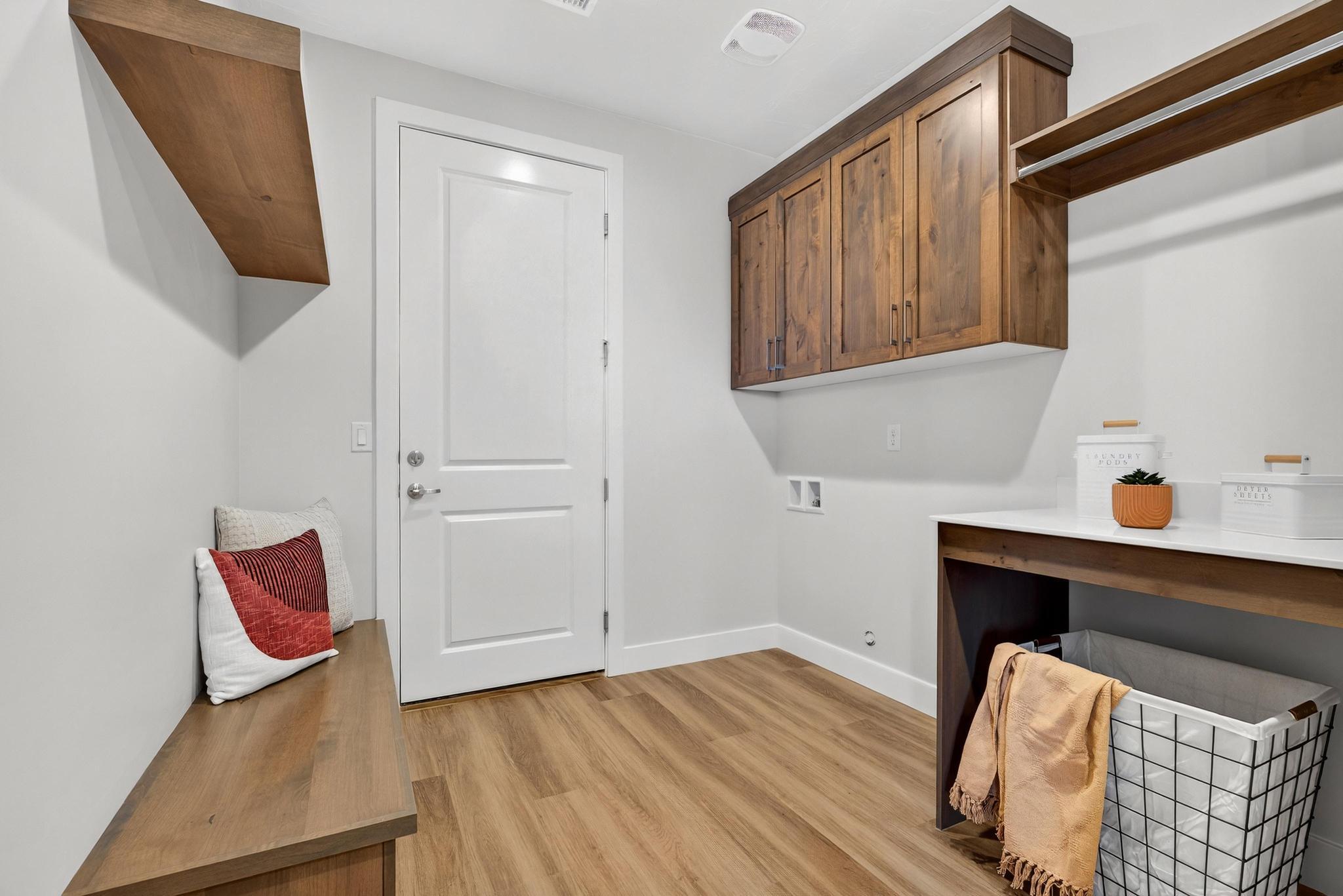 SCENIC POINTE - Residential