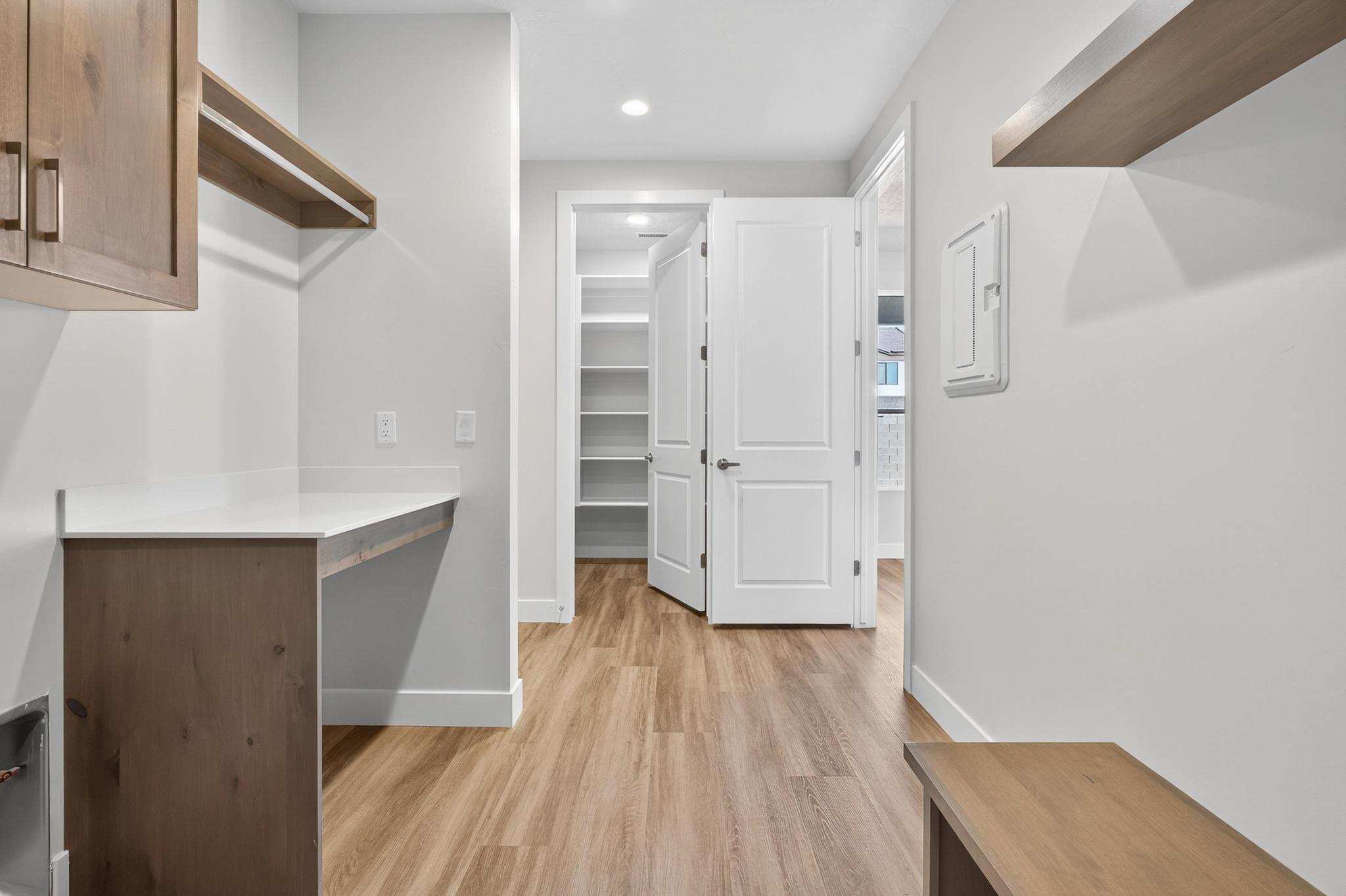 SCENIC POINTE - Residential