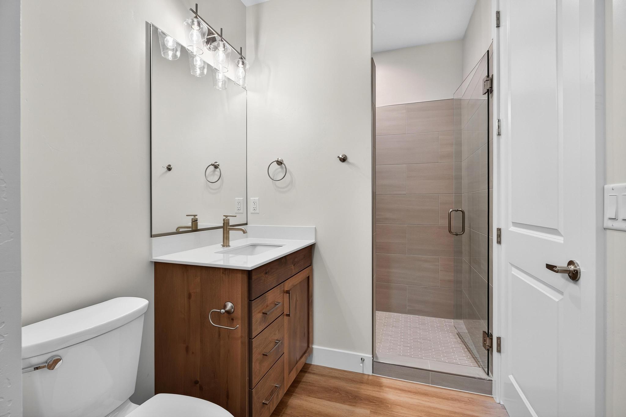 SCENIC POINTE - Residential