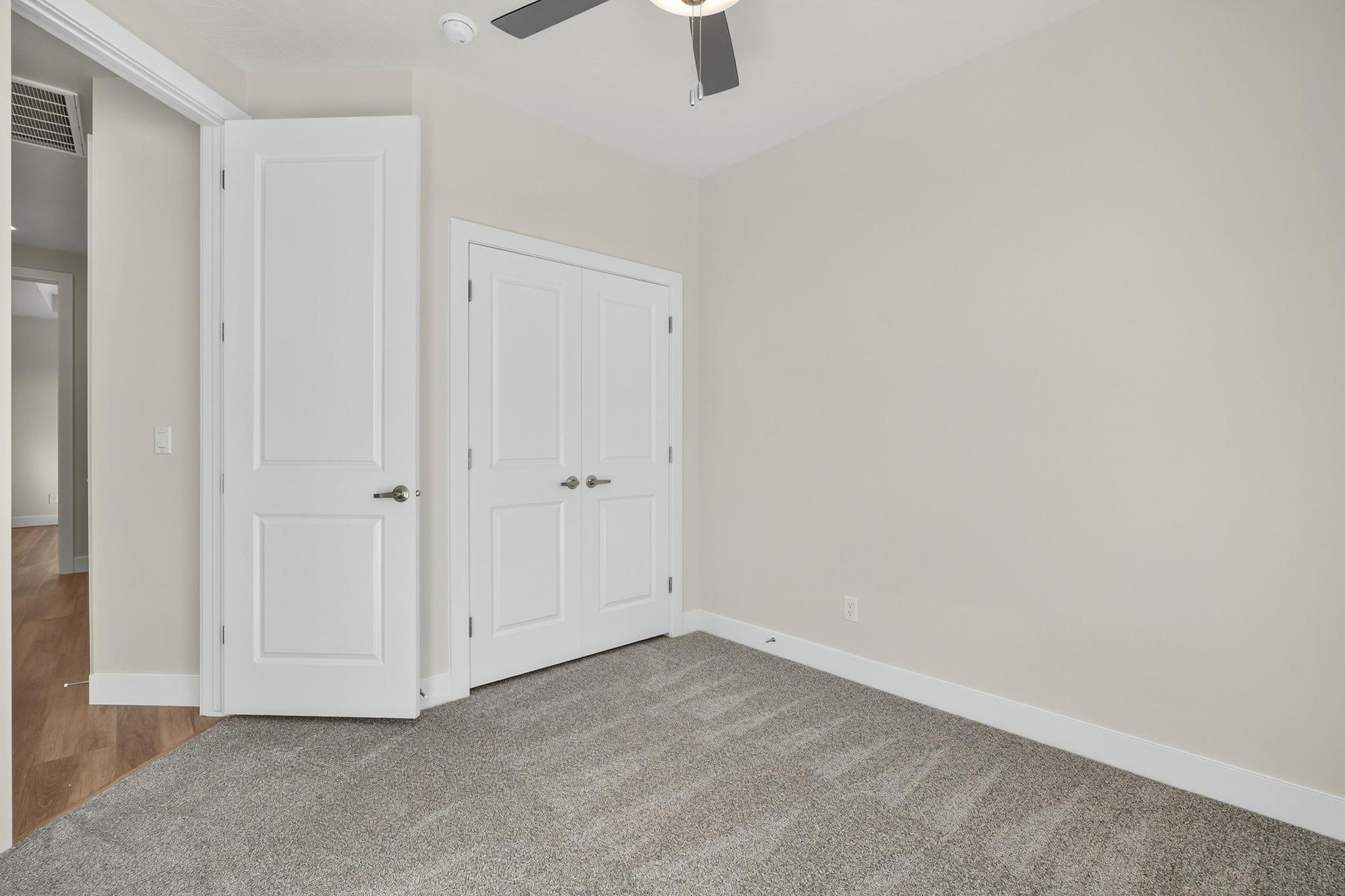 SCENIC POINTE - Residential