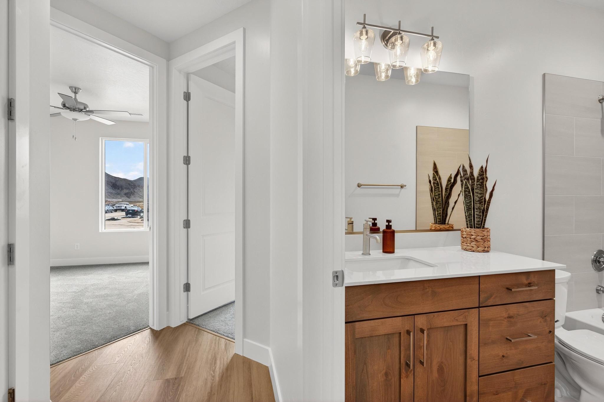 SCENIC POINTE - Residential