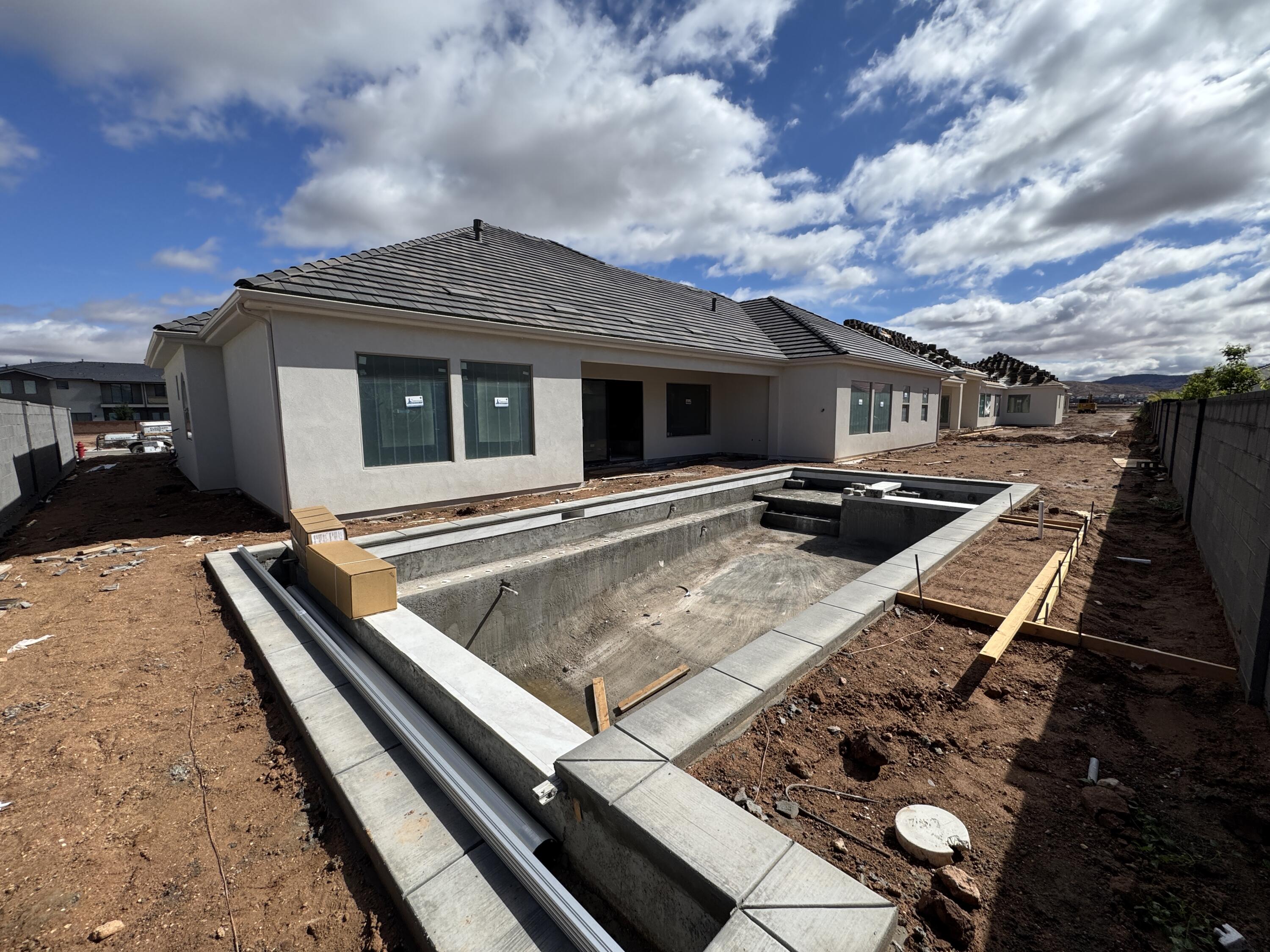 MOORLAND PARK - Residential