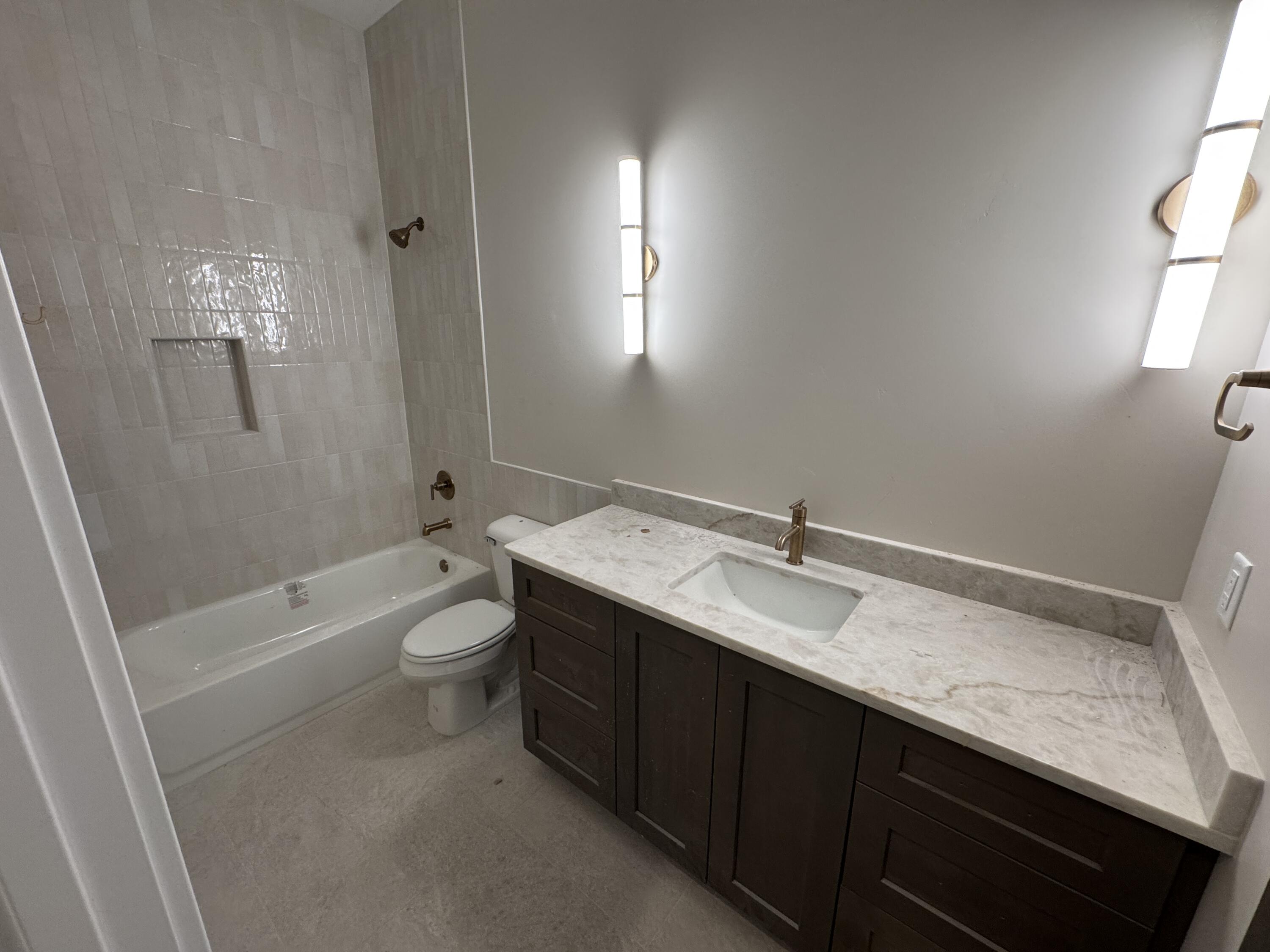 MOORLAND PARK - Residential