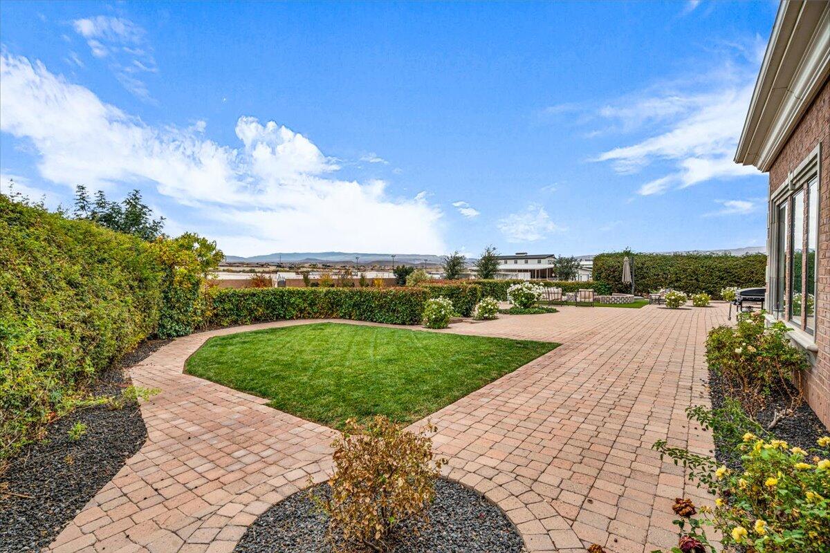 SUNSET COVE - Residential