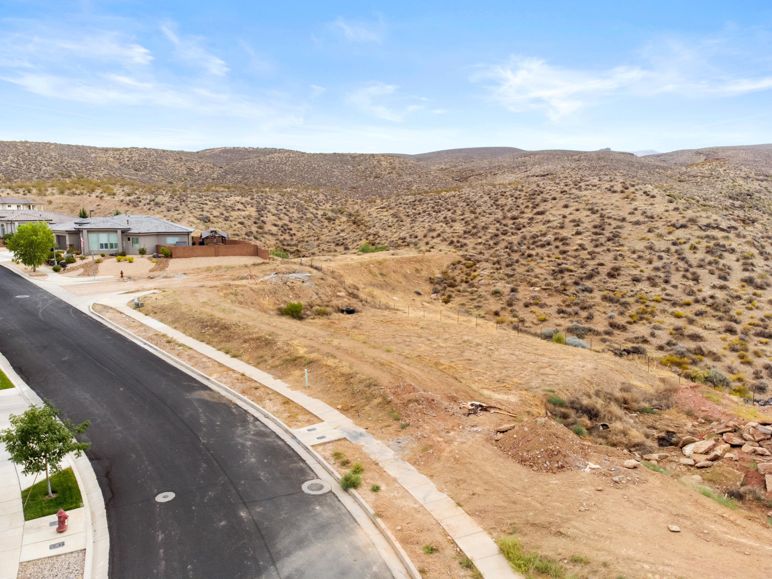 HILLS AT SANTA CLARA - Land