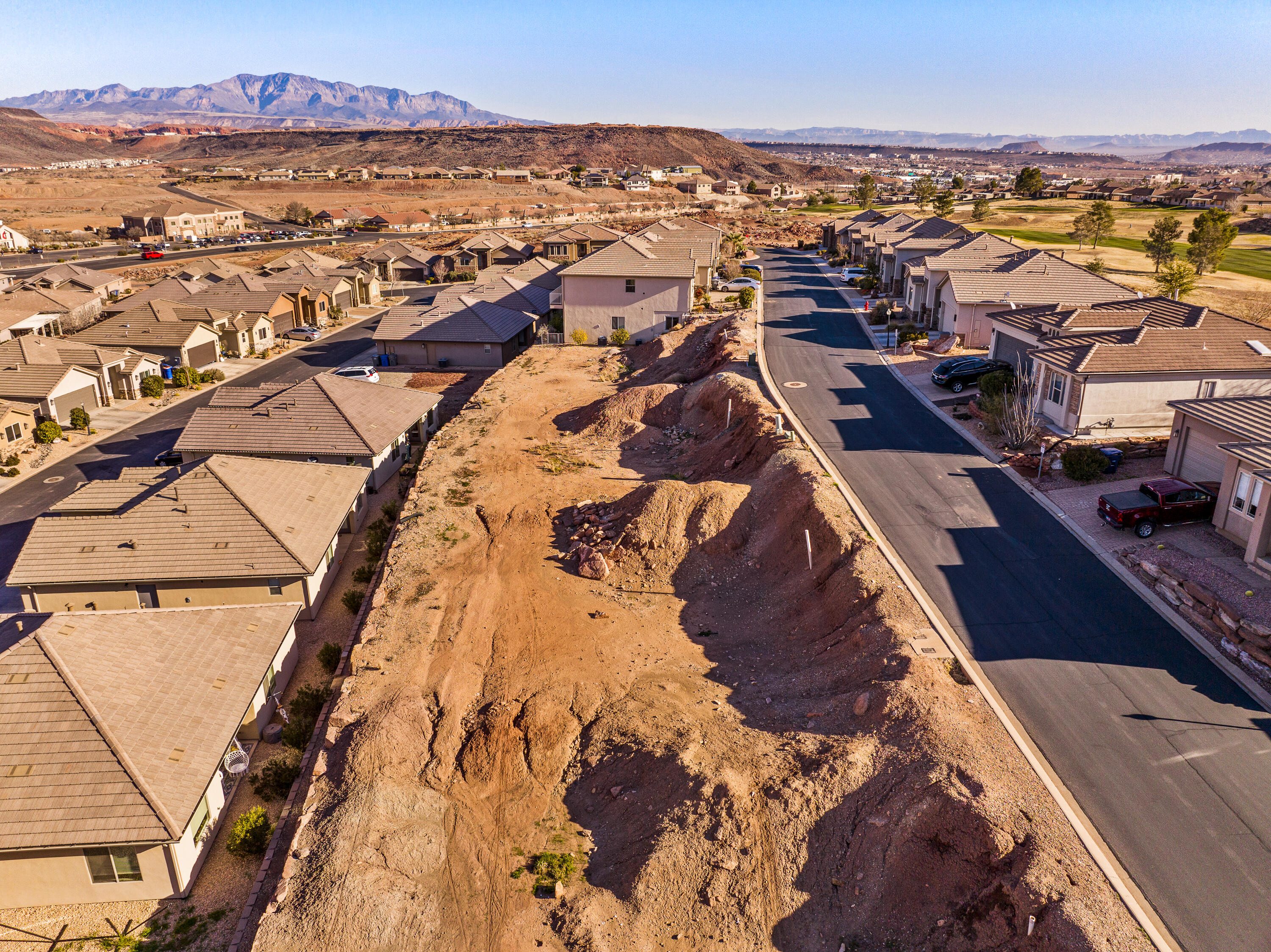 JOSHUAS AT SOUTHGATE - Land