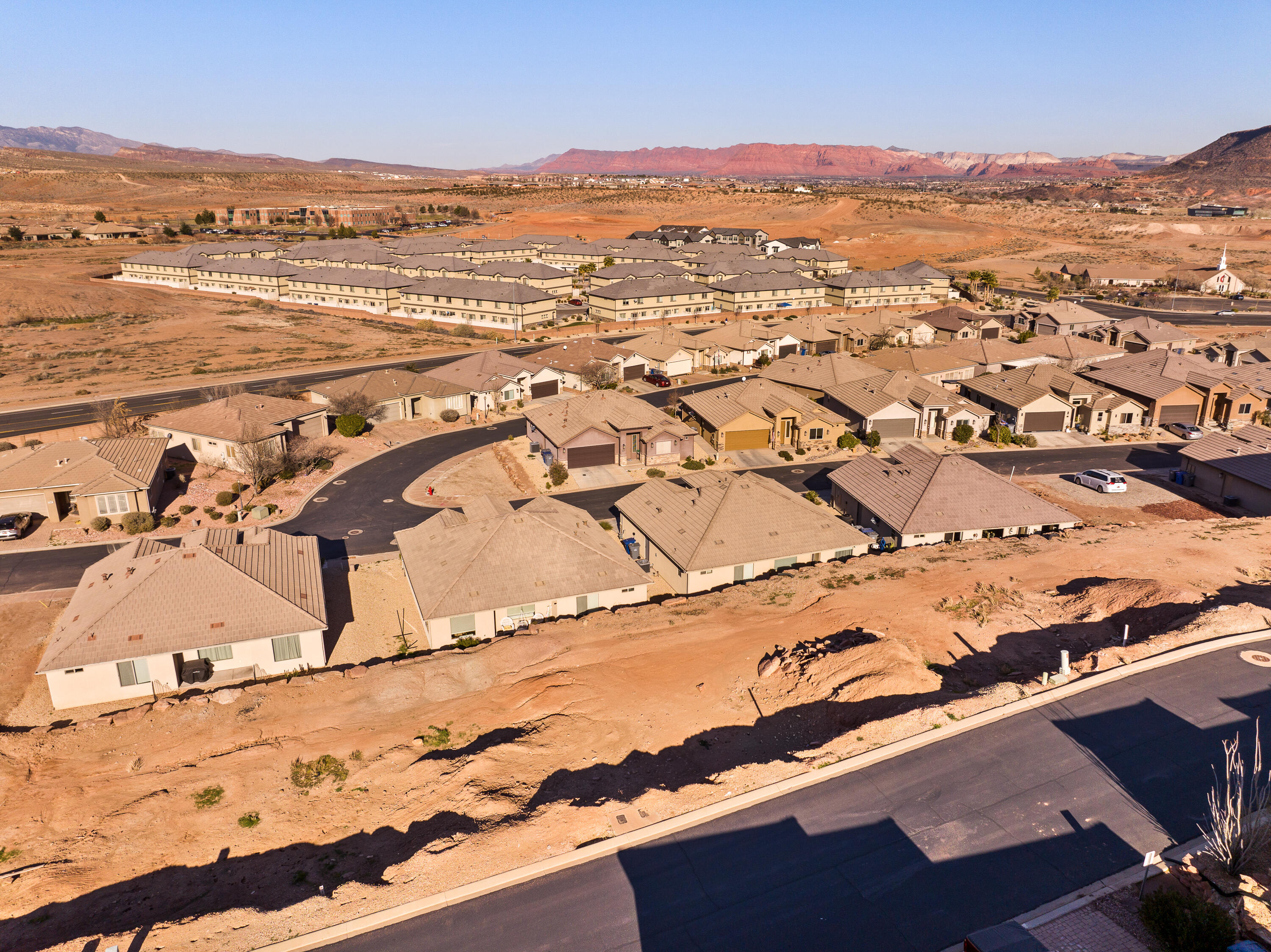 JOSHUAS AT SOUTHGATE - Land