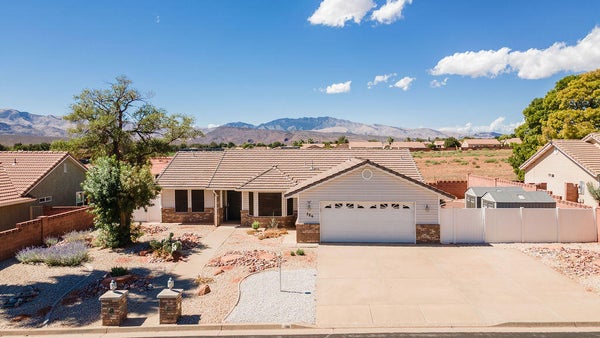286 S XAVIER CIR, IVINS, UT 84738 - Image 0f4f3c7bdf8a67586f8a54ff69e138ff/3093210361