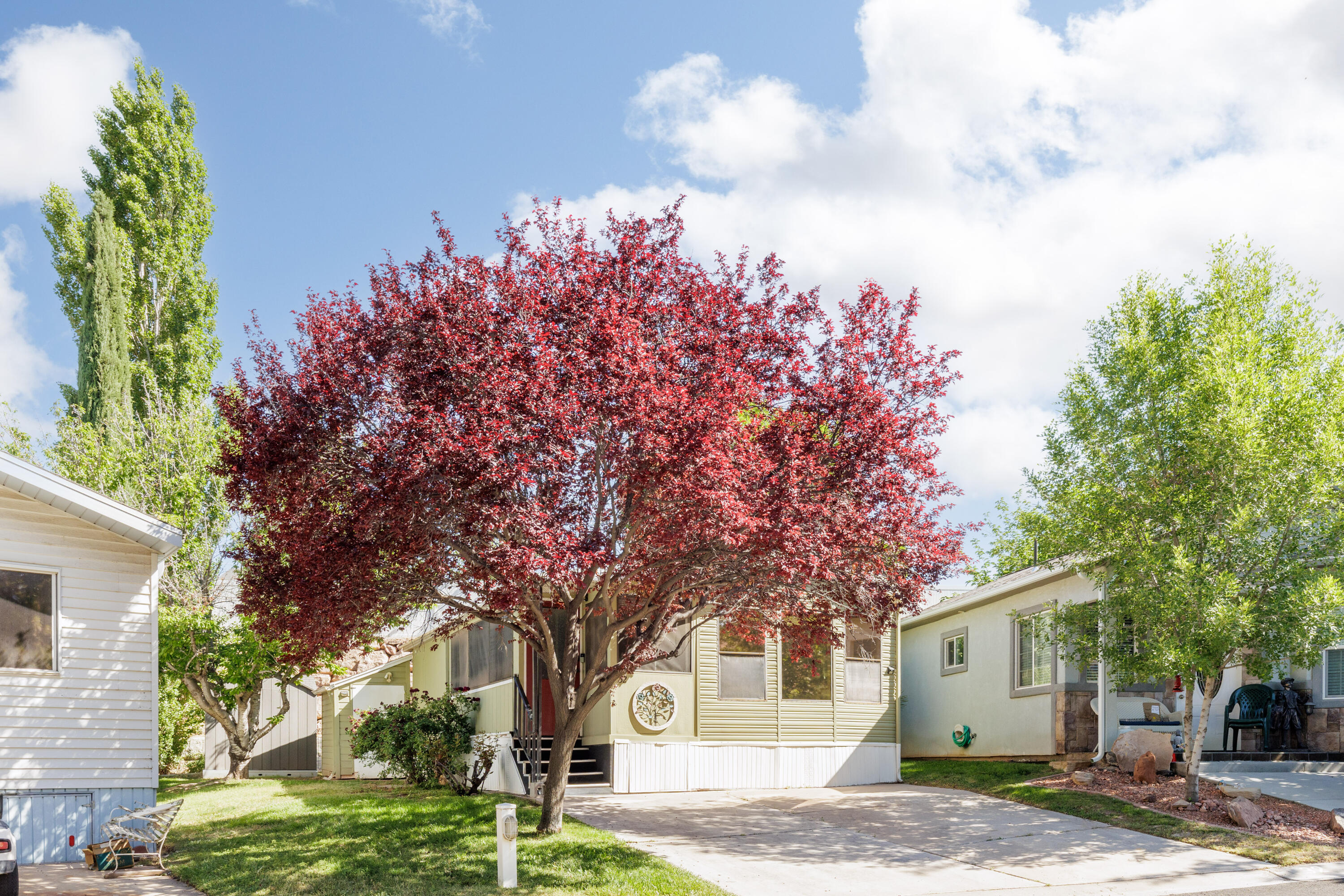 HARRISBURG LAKESIDE ESTATES - Residential