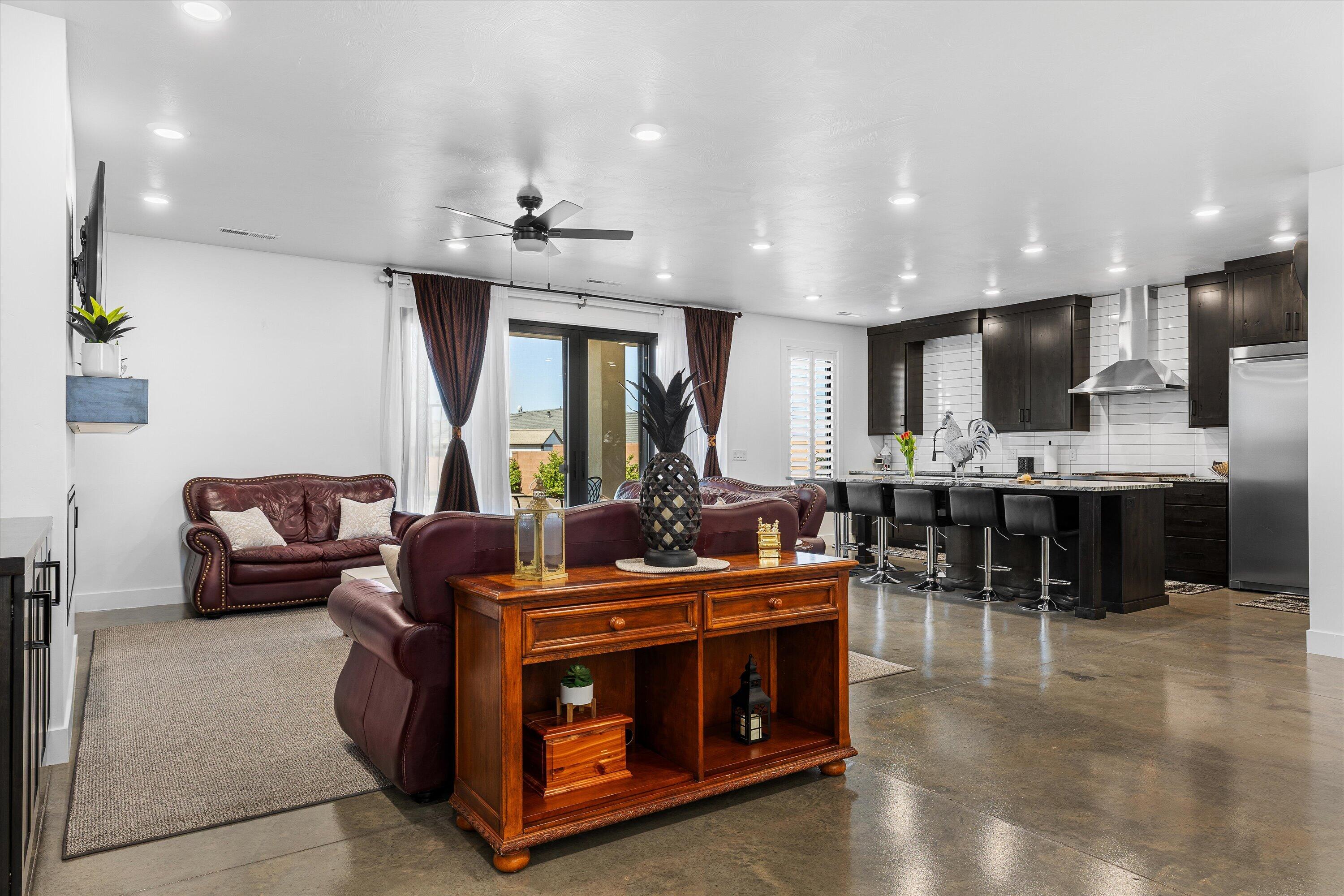 MAJESTIC HILLS - Residential