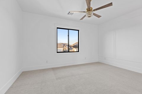 Tiny photo for 697 E Margarita Way, Washington, UT 84780 (MLS # 25-265908)