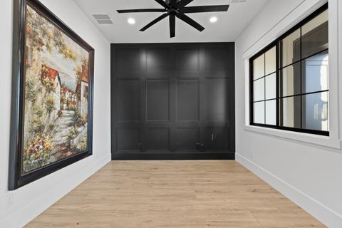 Tiny photo for 697 E Margarita Way, Washington, UT 84780 (MLS # 25-265908)