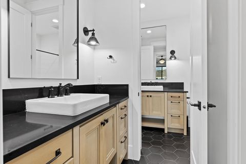 Tiny photo for 697 E Margarita Way, Washington, UT 84780 (MLS # 25-265908)