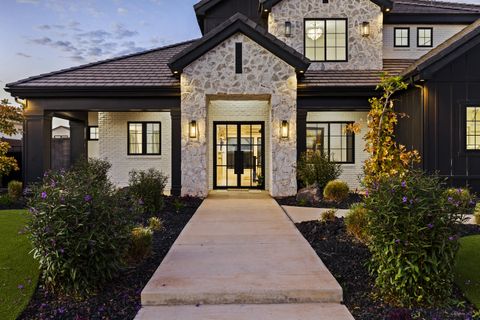 Tiny photo for 697 E Margarita Way, Washington, UT 84780 (MLS # 25-265908)