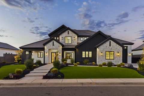 Photo of 697 E Margarita Way, Washington, UT 84780 (MLS # 25-265908) Photo of 697 E Margarita Way, Washington, UT 84780 (MLS # 25-265908)