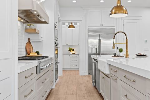 Tiny photo for 697 E Margarita Way, Washington, UT 84780 (MLS # 25-265908)