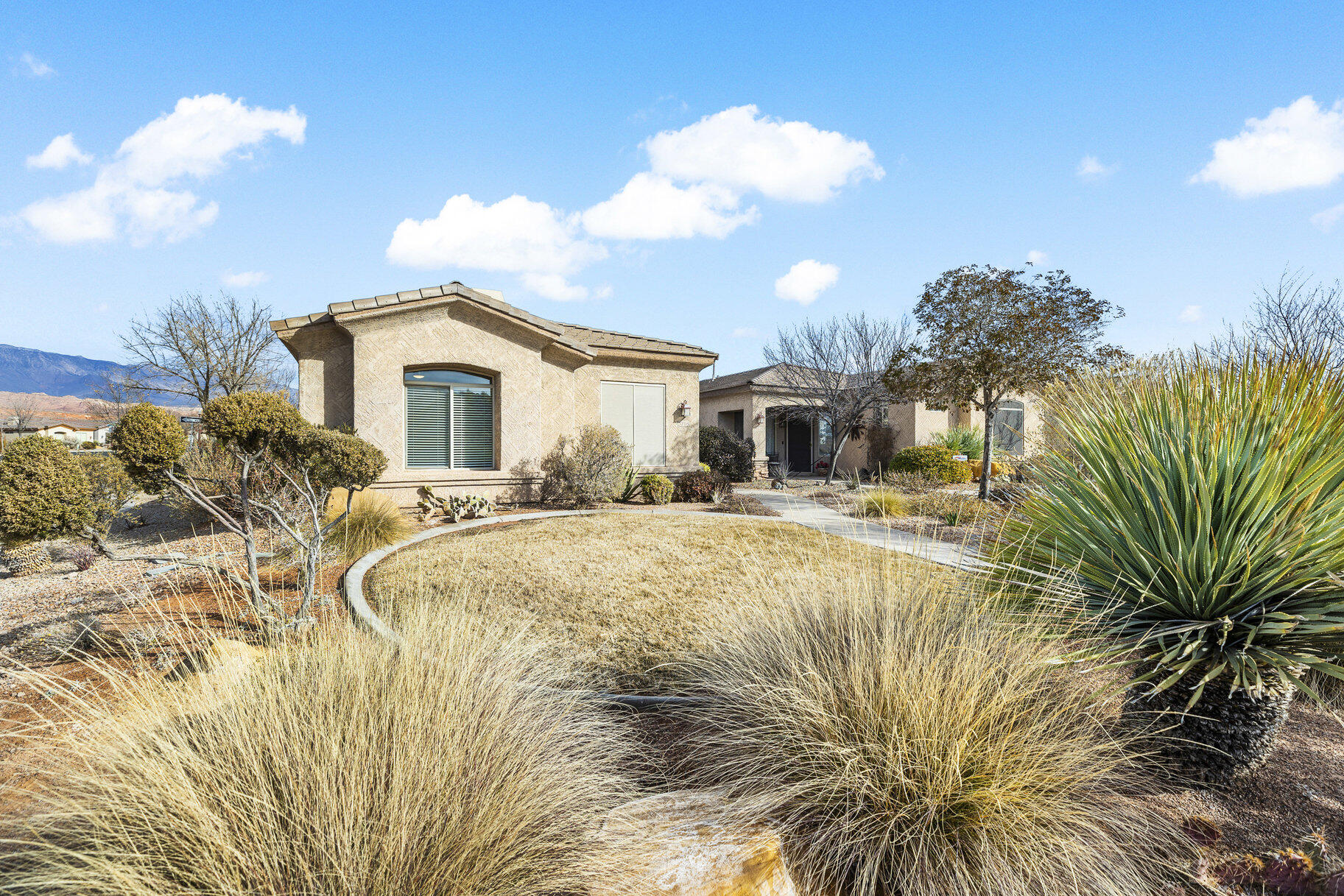 CORAL CANYON - Residential