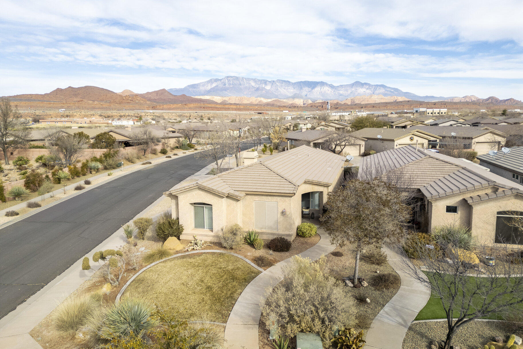 CORAL CANYON - Residential